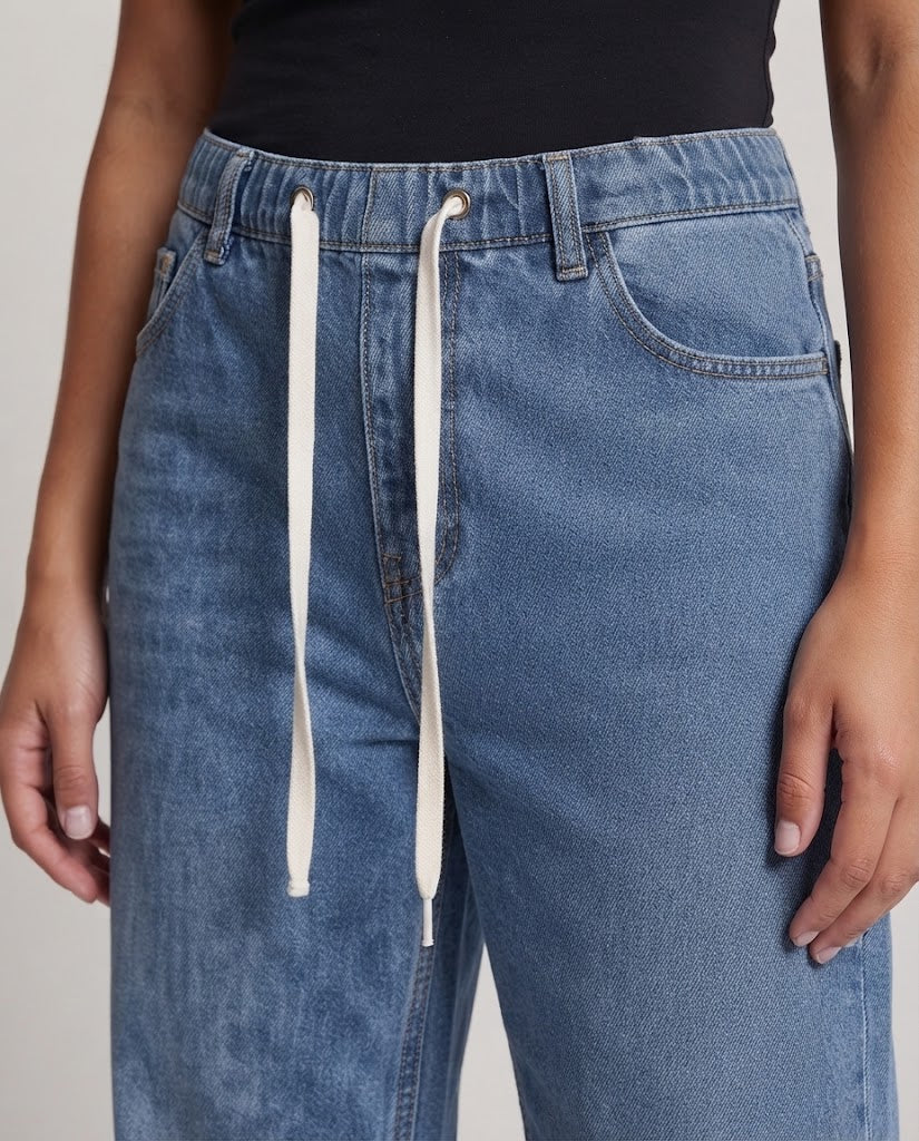 Ladies Comfortable Cargo Jeans Chichicherry