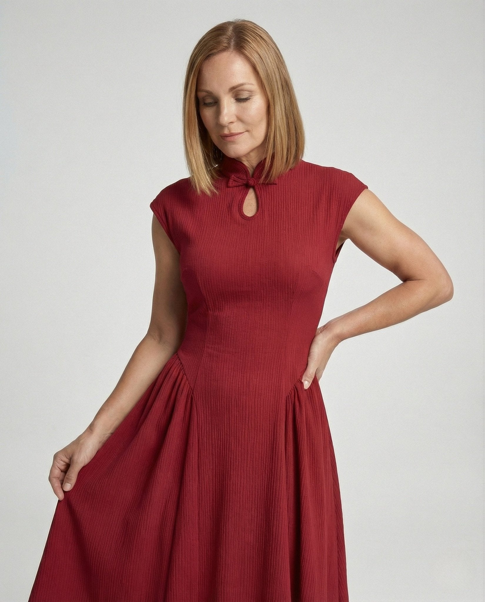 Figure-hugging midi dress with flared skirt for women - Chichicherry