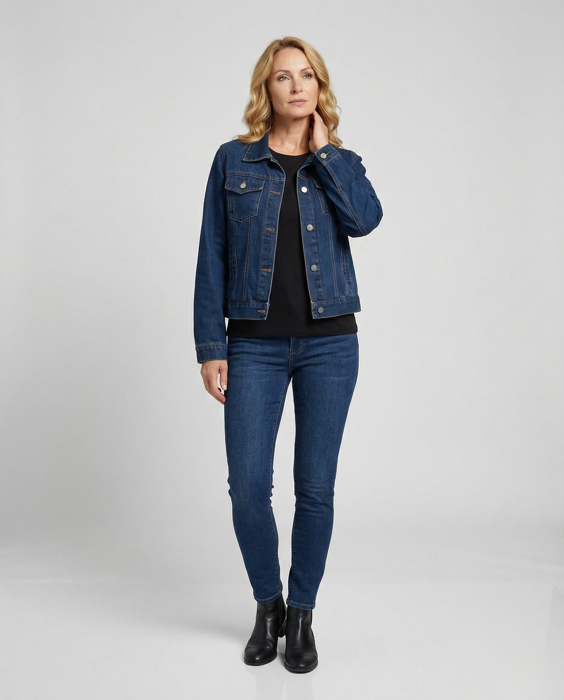 Women's denim jacket Women's shorts with pockets