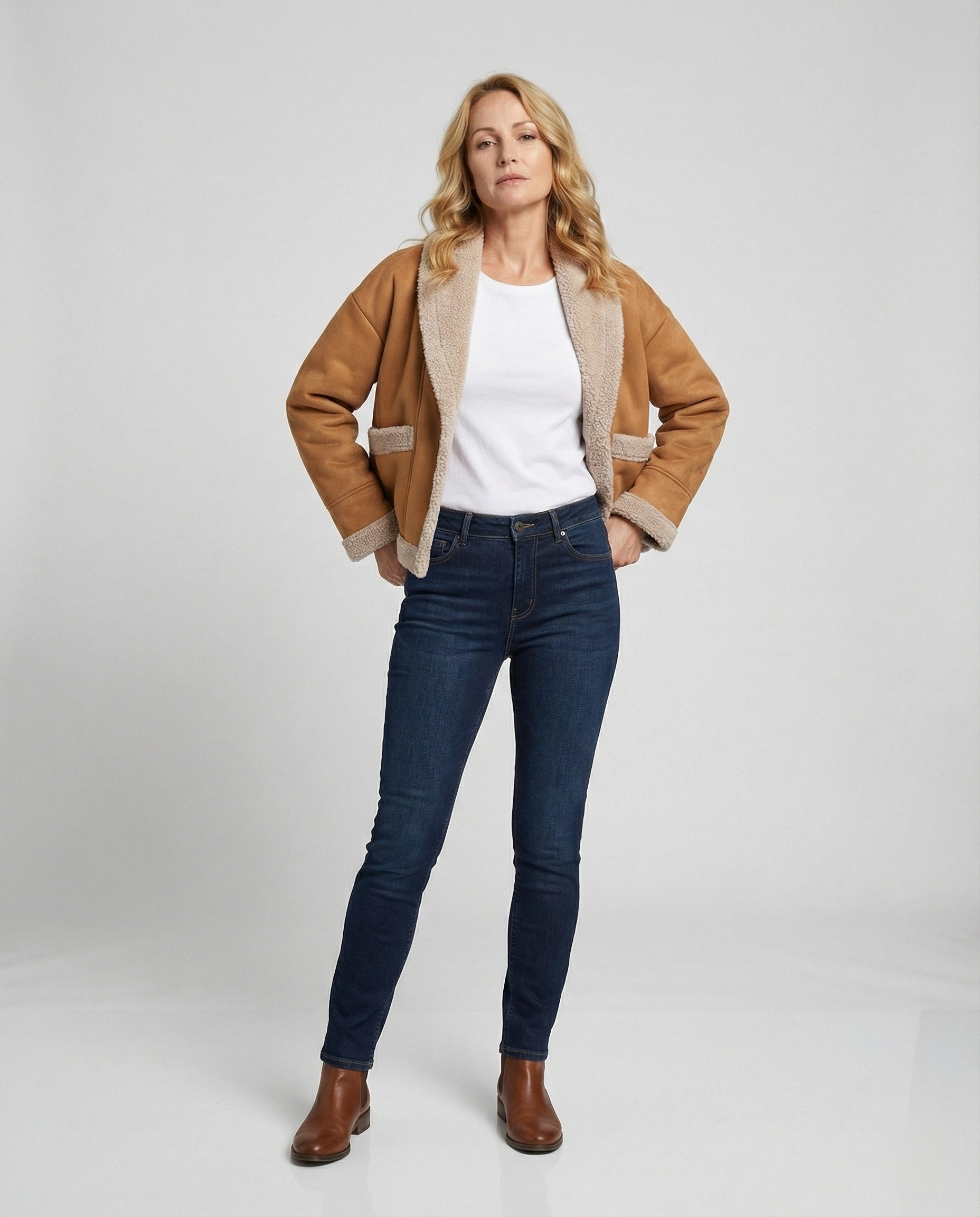 Women’s jacket with elegant collar