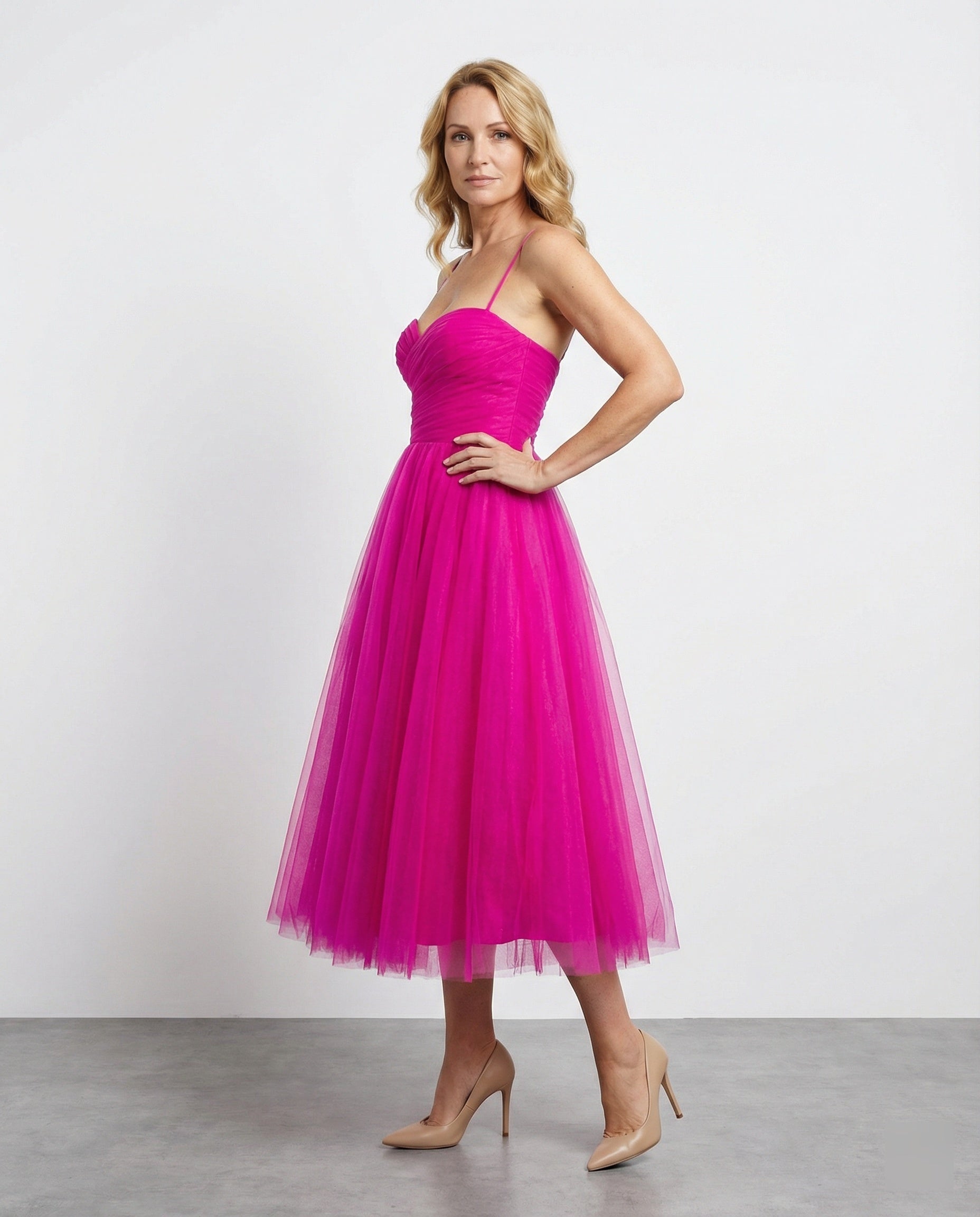 Women Tulle Maxi Dress with Heart Neckline
