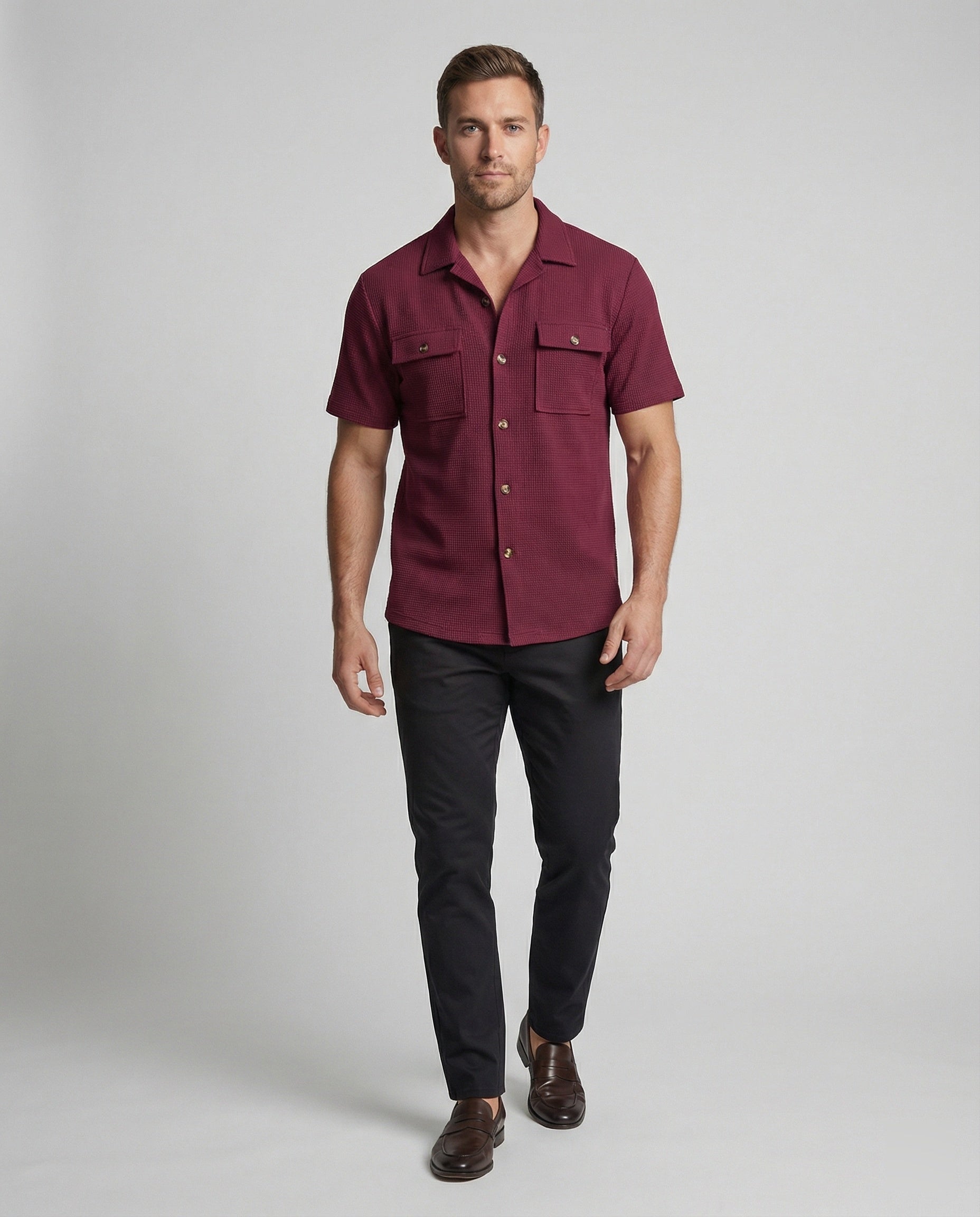 Men's short-sleeve shirt with chest pockets