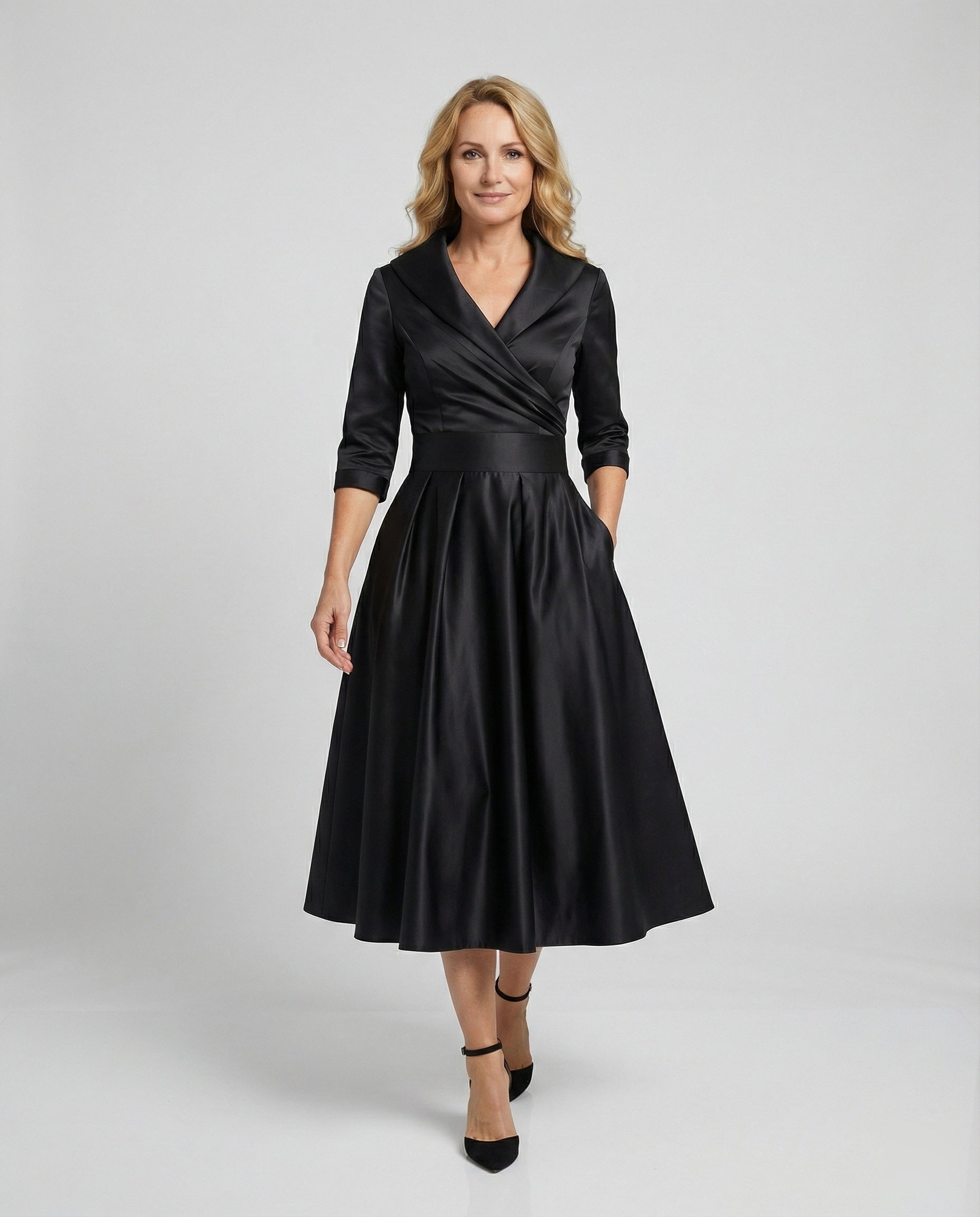 Elegant wrap dress with wide collar