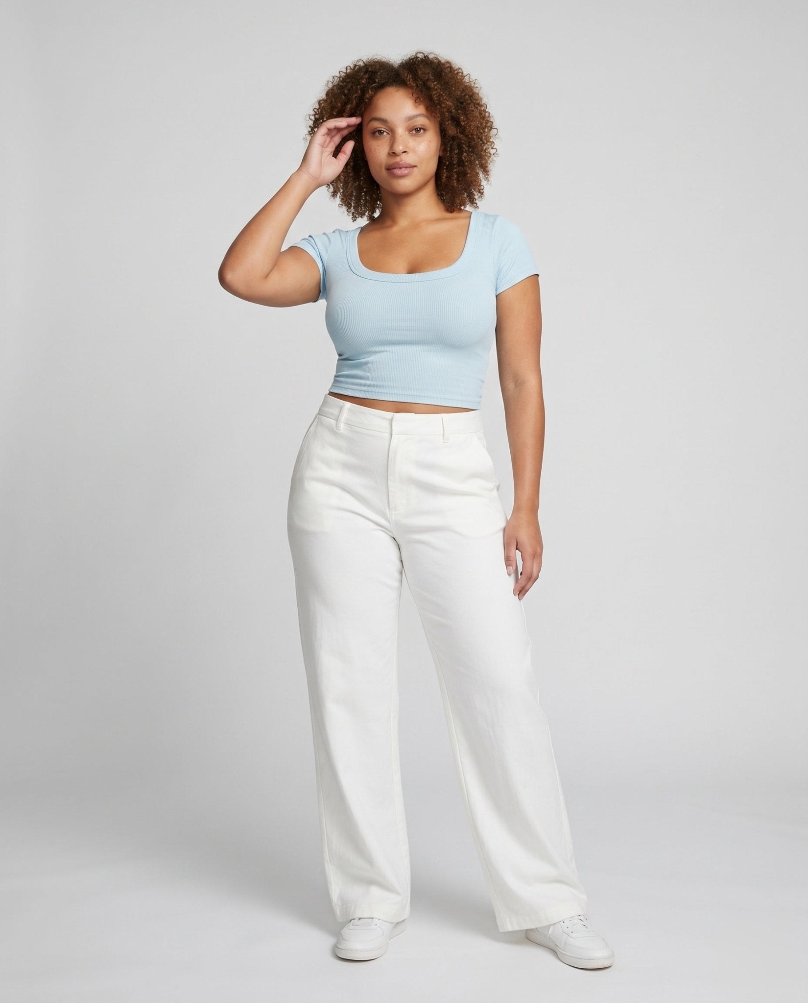 Ladies crop top with ribbed fabric and wide shoulders - Chichicherry