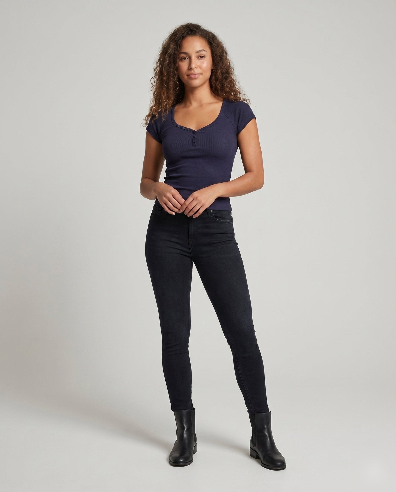 Ladies form-fitting short sleeve shirt with fashionable button design - Chichicherry