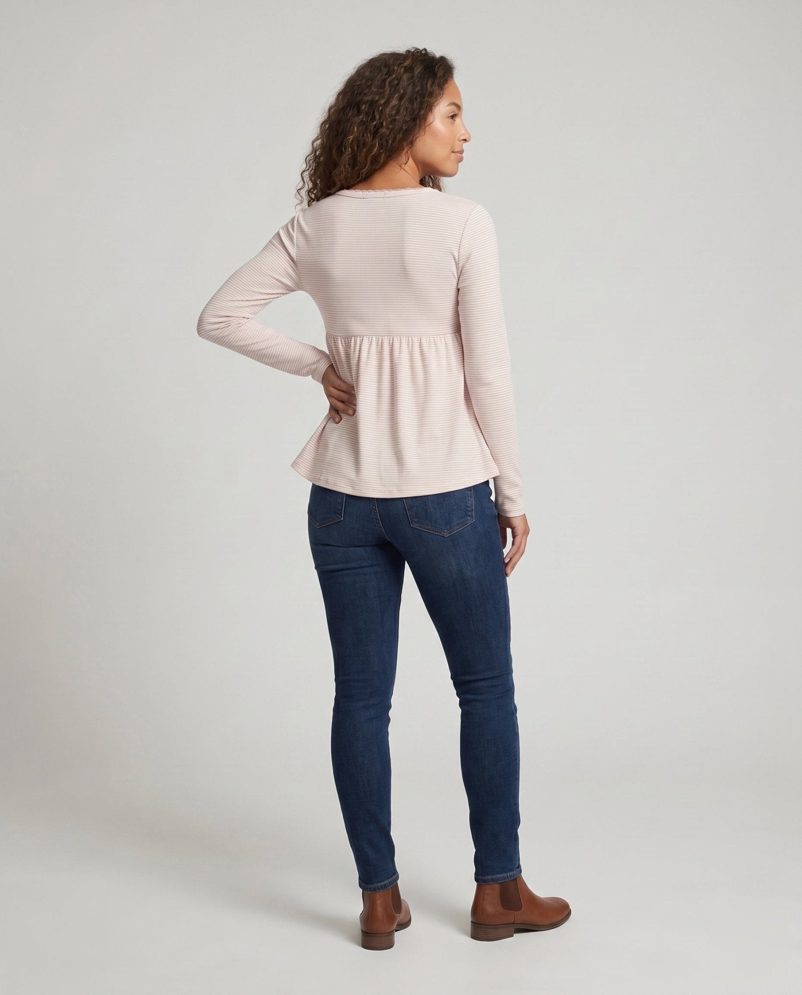 Ladies long-sleeve shirt with sophisticated button detail and soft cotton fabric - Chichicherry