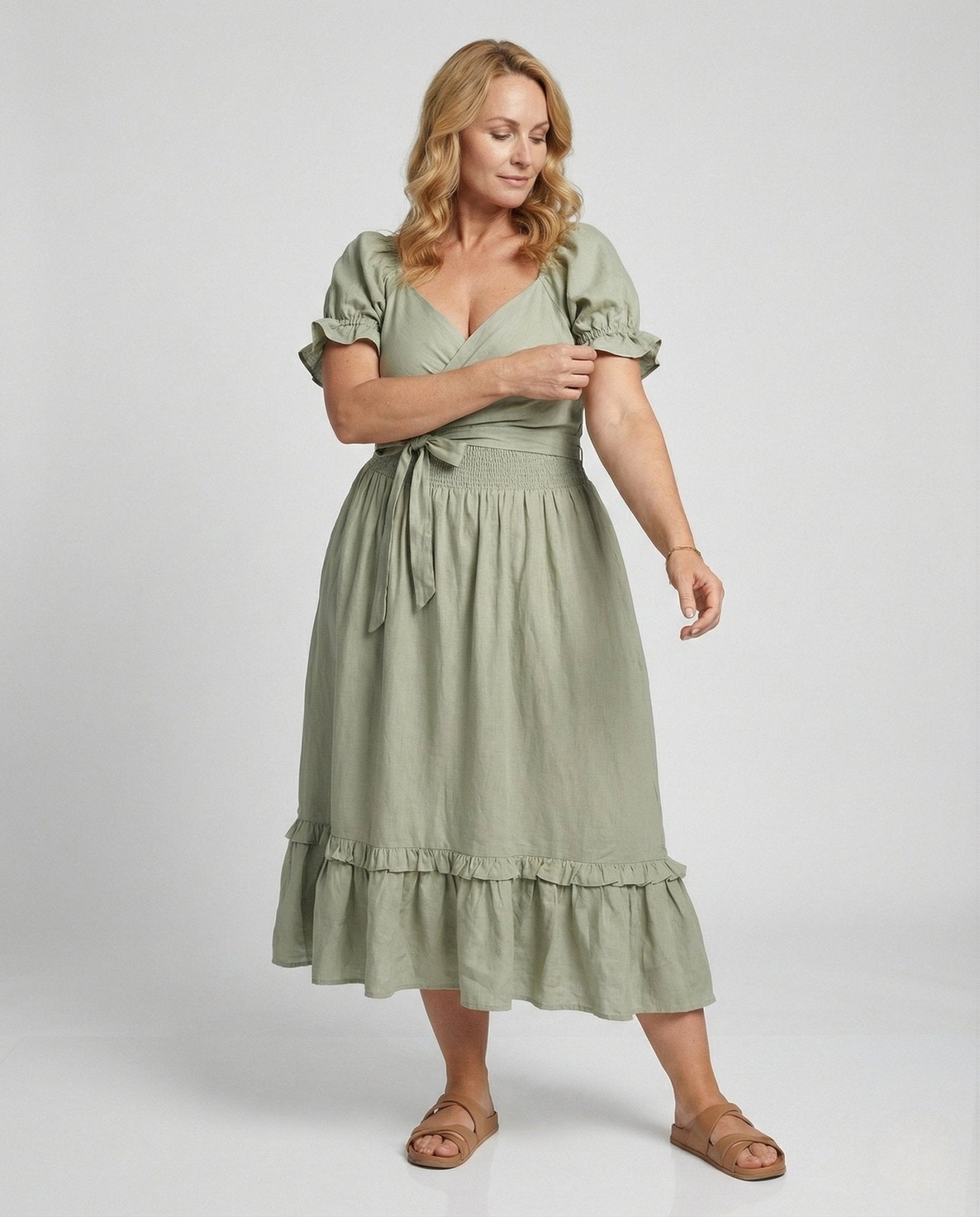 Ladies mid dress with knot front and puff sleeves - Chichicherry