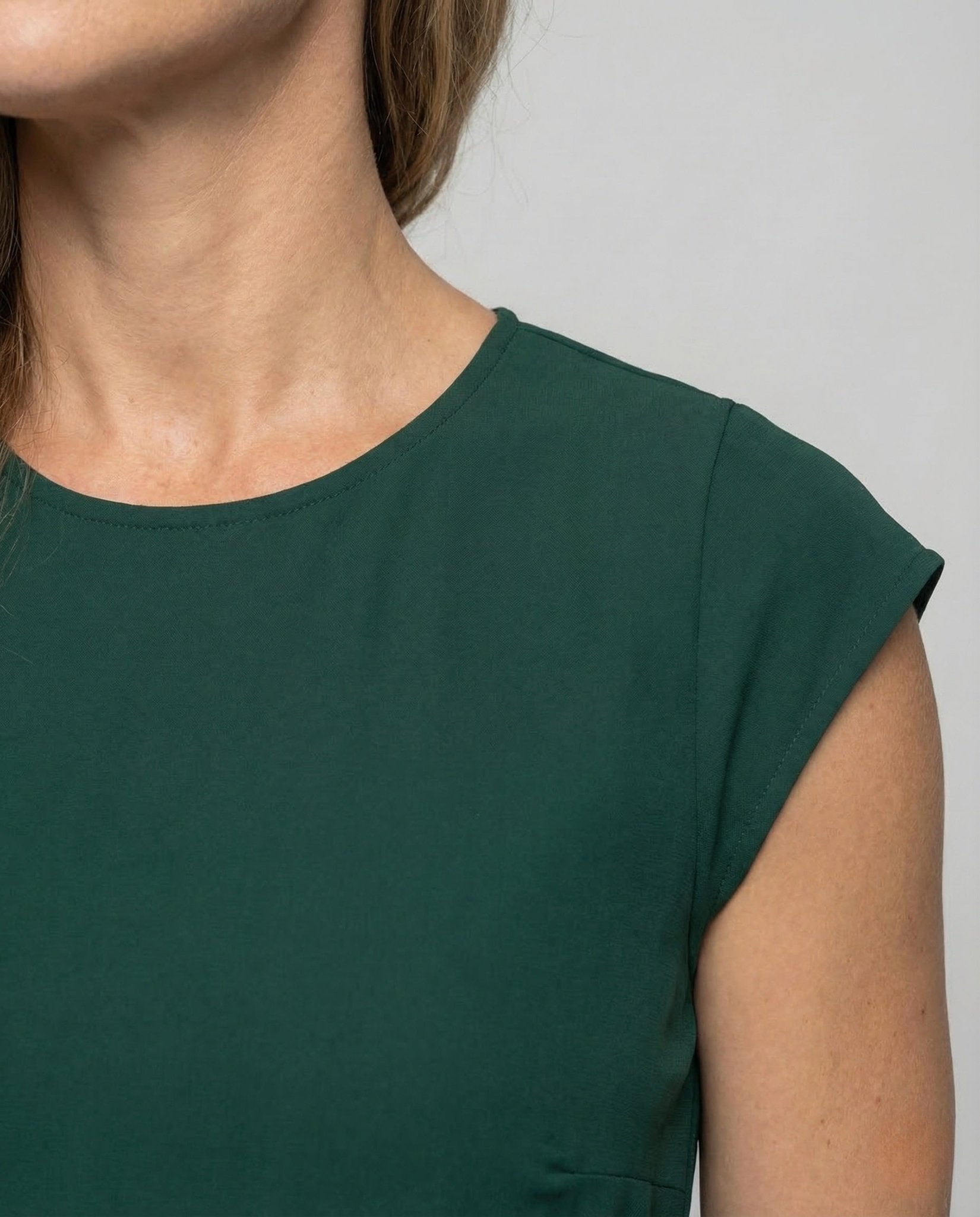 Ladies Midi Dress Pleated Belt Round Neck - Chichicherry