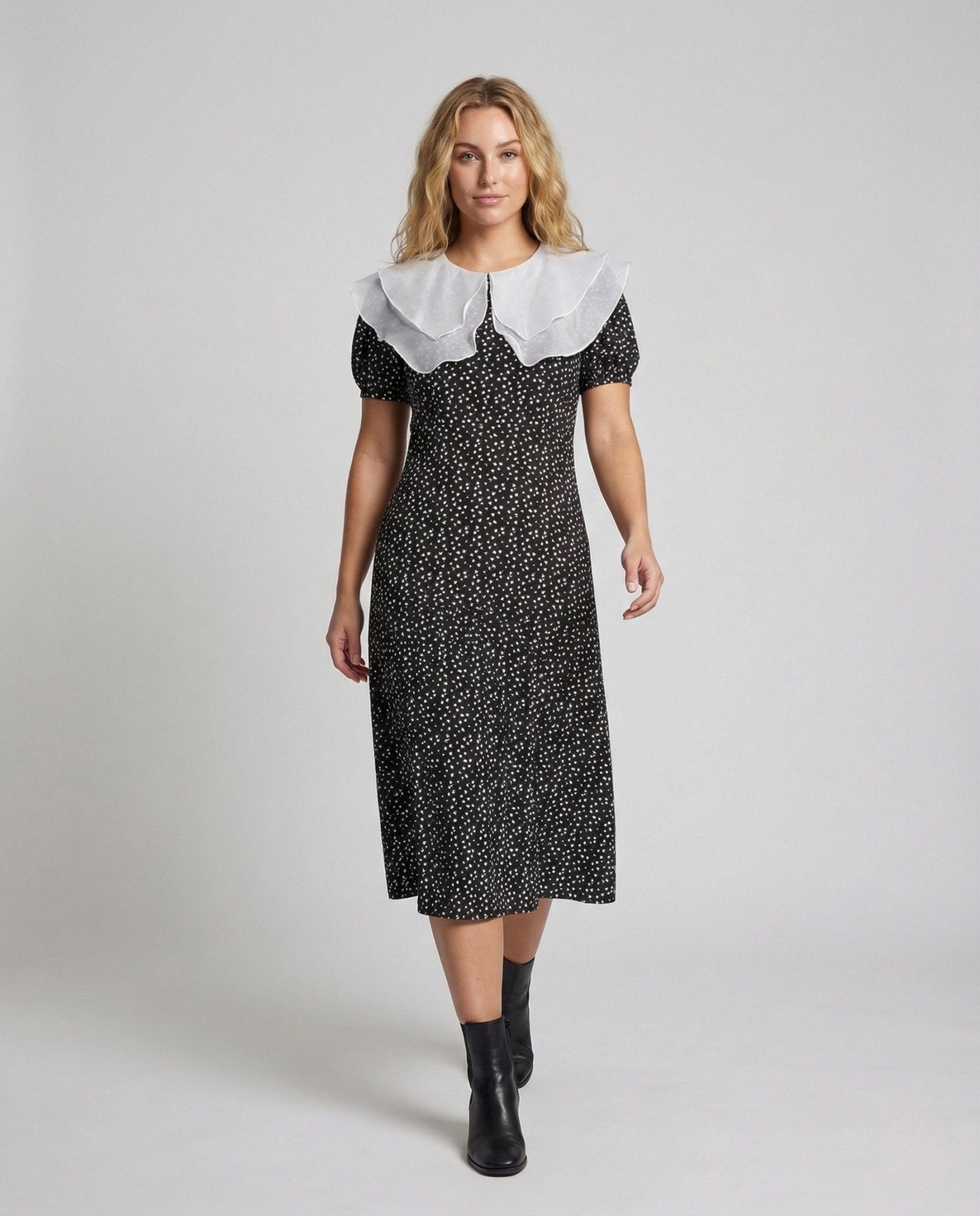 Ladies midi dress with double collar - Chichicherry