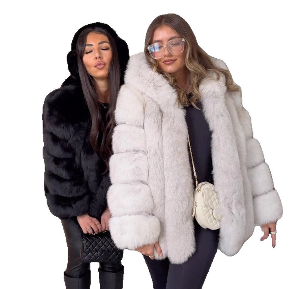 Ladies short coat made of faux fur with voluminous panels and shawl collar Chichicherry - Chichicherry
