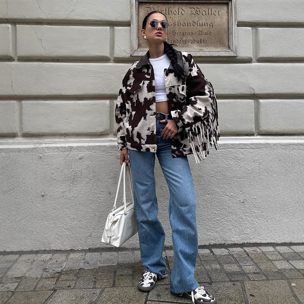 Ladies short jacket in cow print with fringes, faux fur look and leather collar Chichicherry - Chichicherry