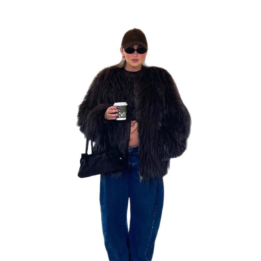 Ladies short jacket made of long-pile shaggy faux fur with hidden snap button placket Chichicherry - Chichicherry