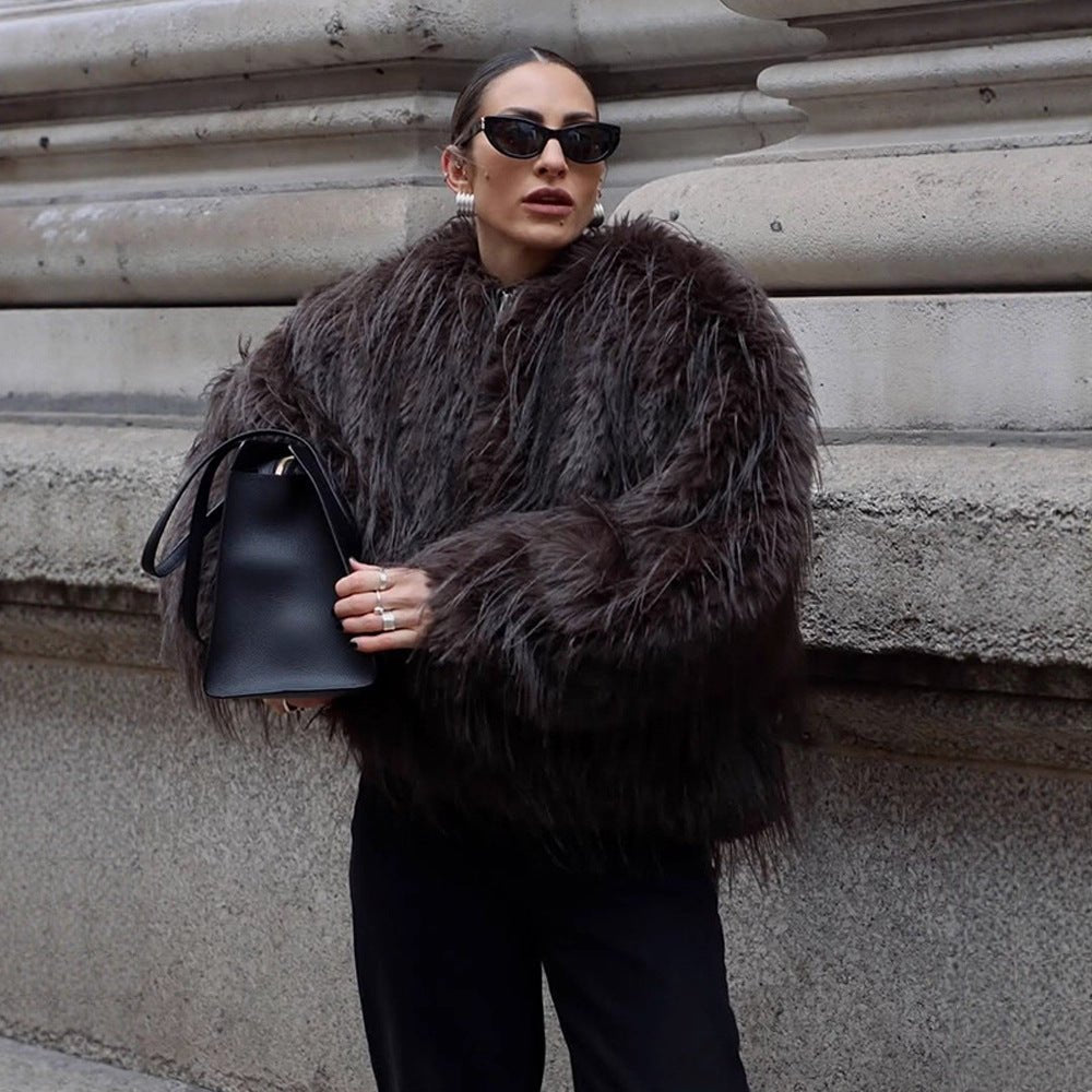 Ladies short jacket made of long-pile shaggy faux fur with hidden snap button placket Chichicherry - Chichicherry