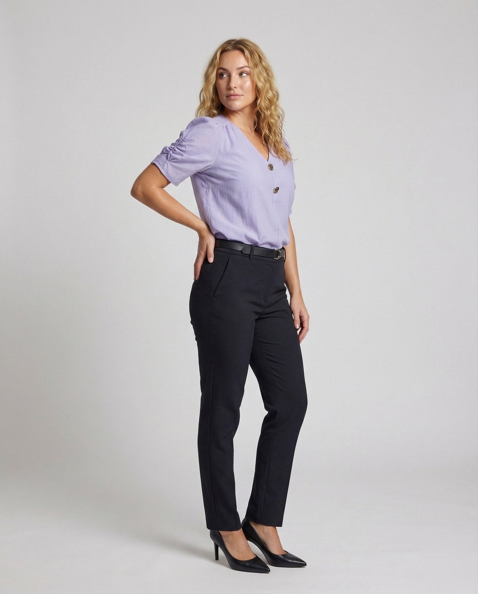 Ladies tailored short blouse with puff sleeves - Chichicherry