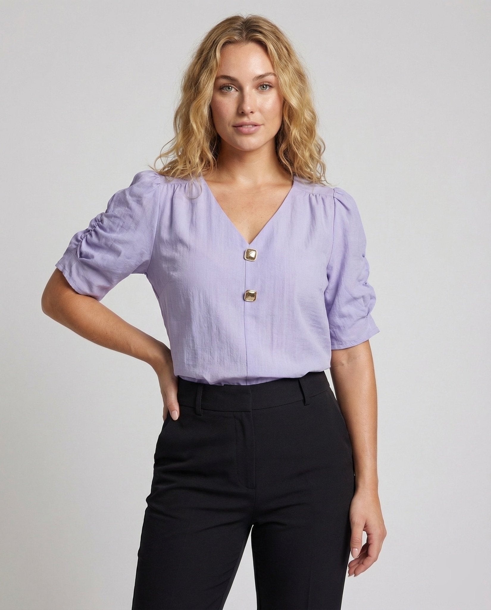 Ladies tailored short blouse with puff sleeves - Chichicherry