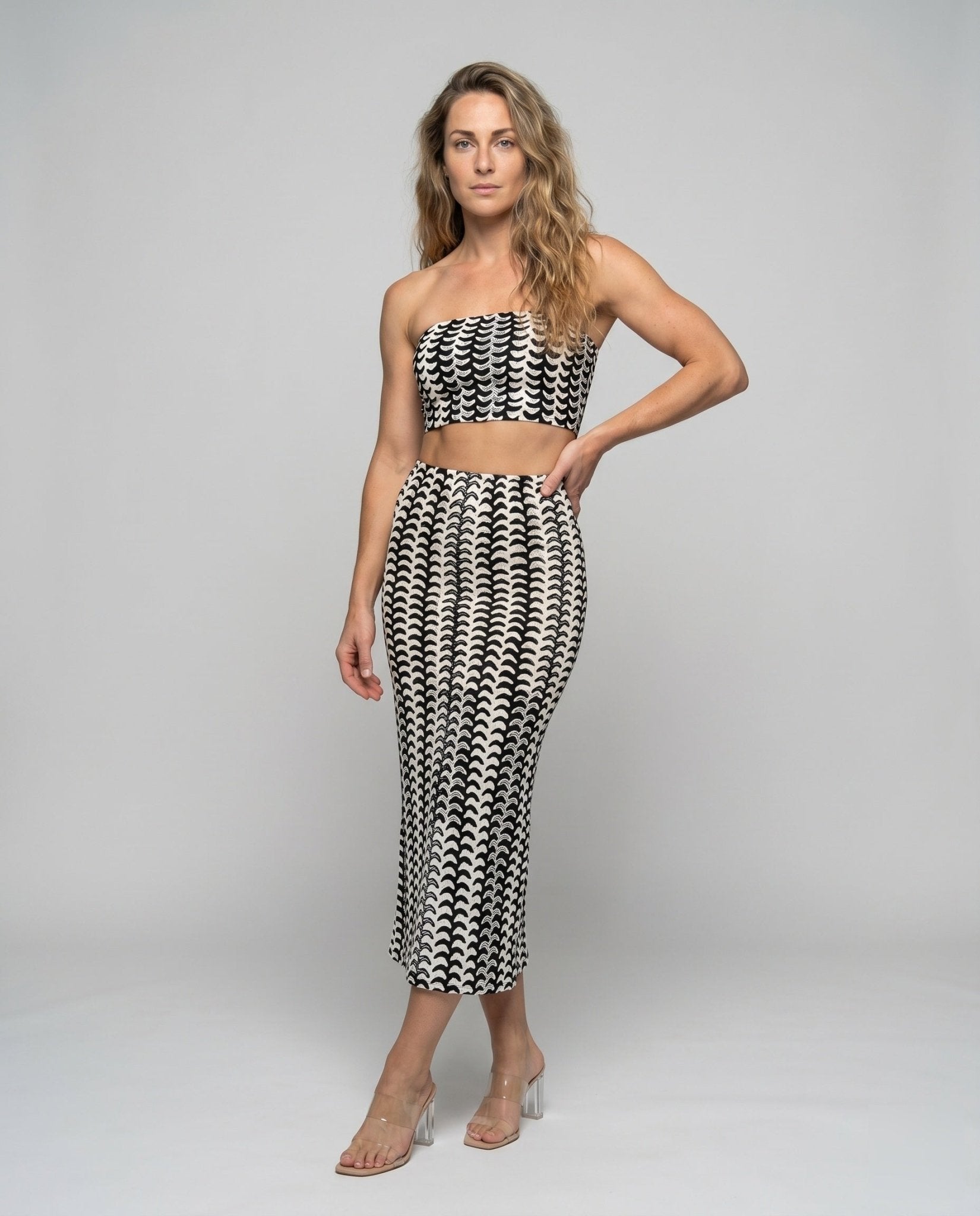 Ladies two-piece set with crop top and midi skirt - Chichicherry