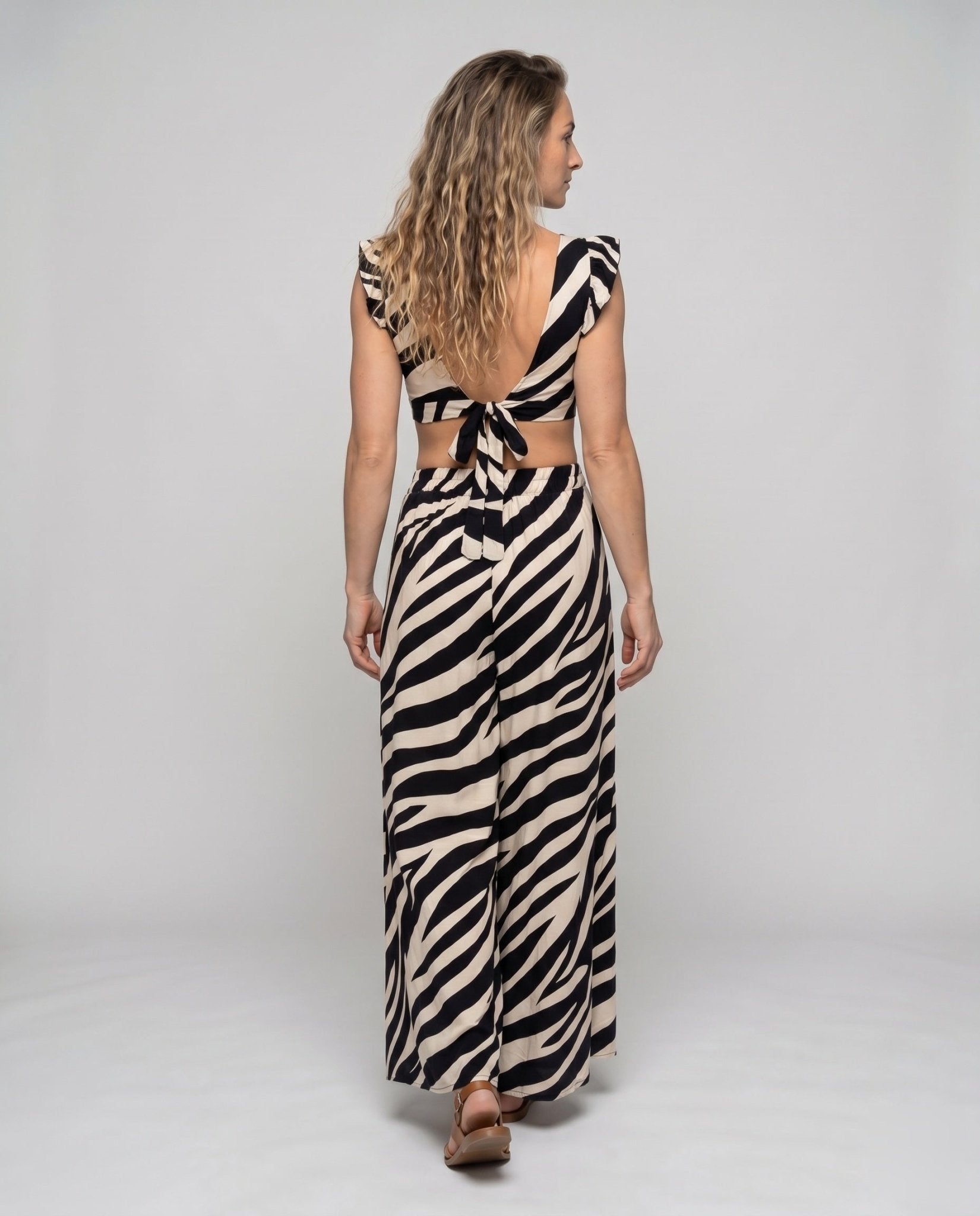 Ladies Two-Piece Set with Voluminous Skirt and Ruffle Details - Chichicherry