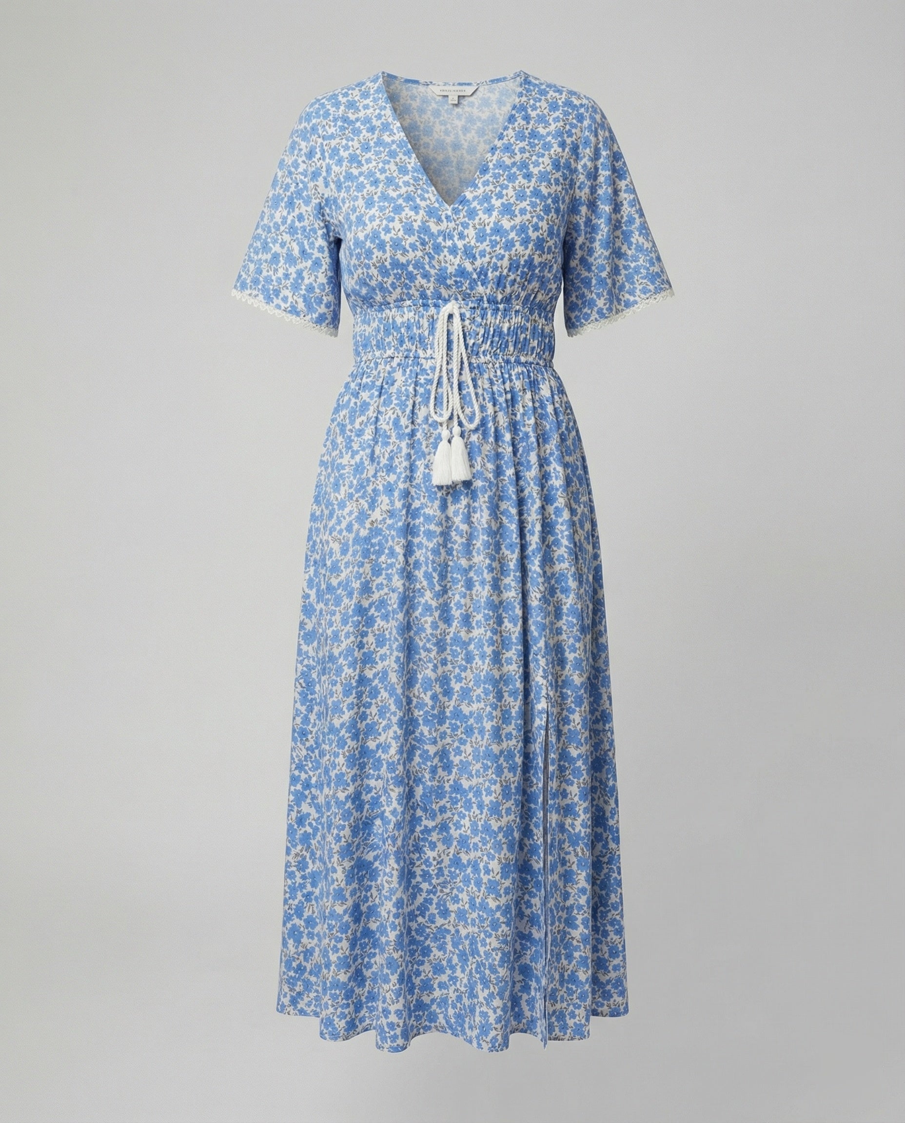 Women's maxi dress with floral accents