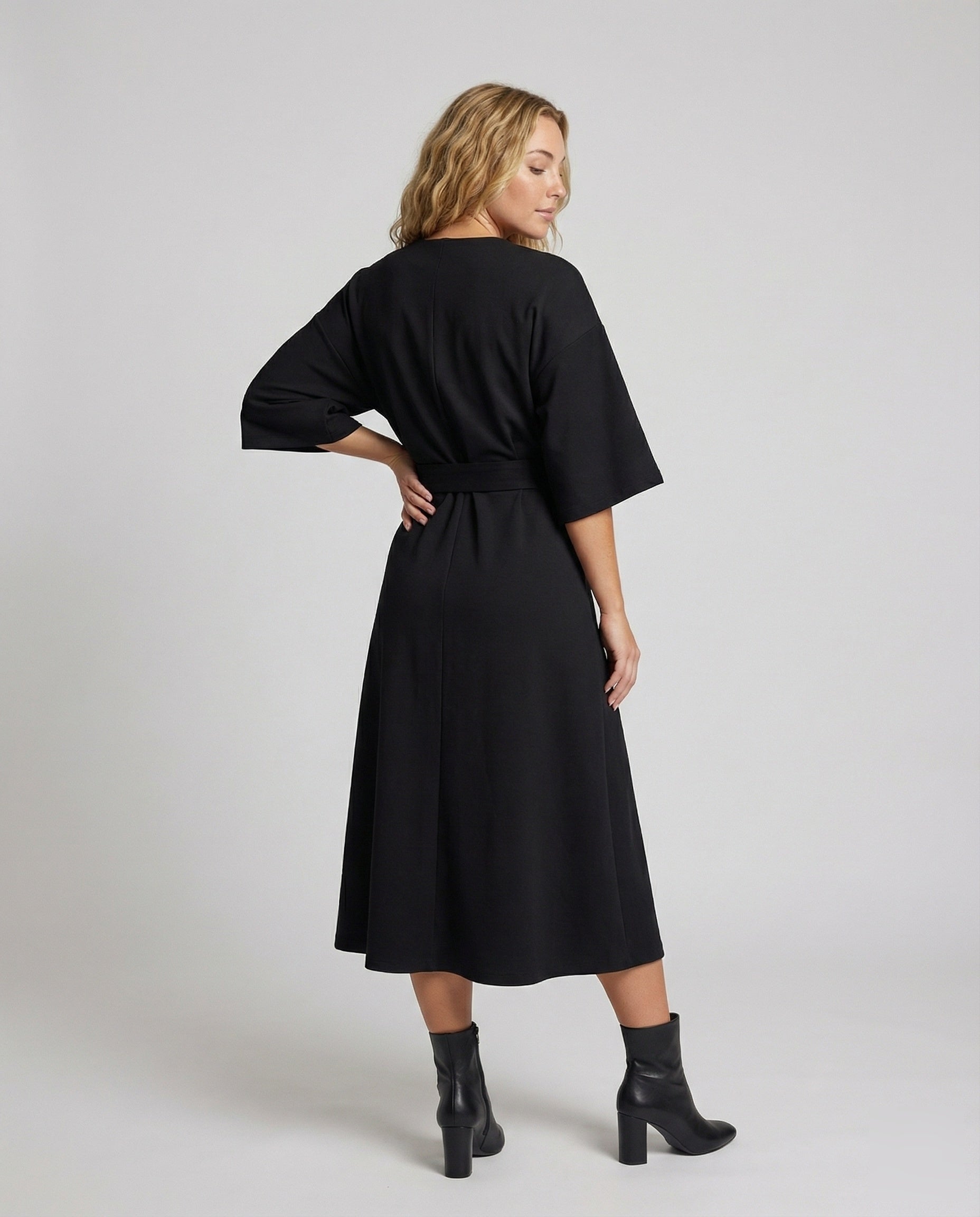 Product 15560977842506 - back_view