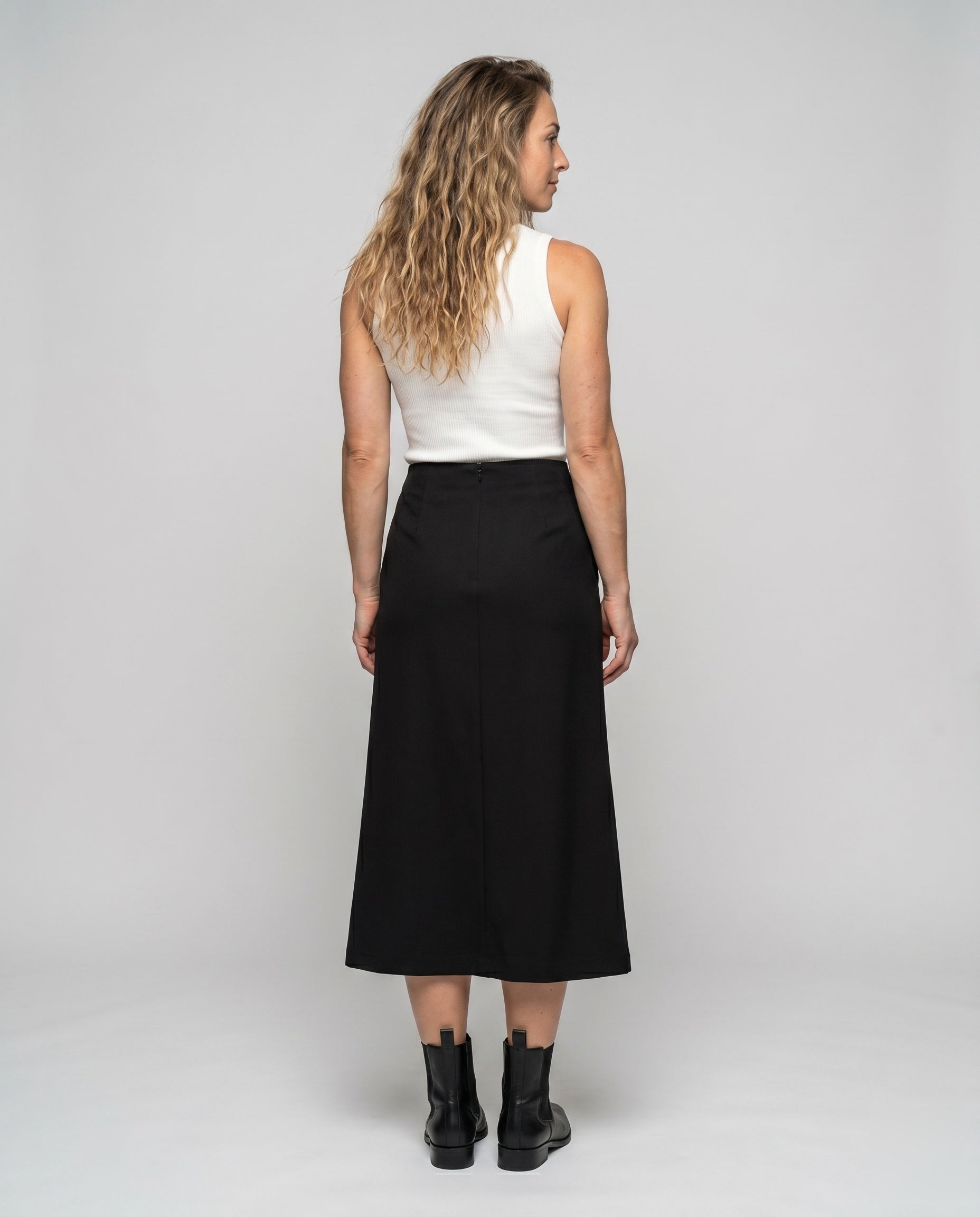 Product 15634932924746 - back_view