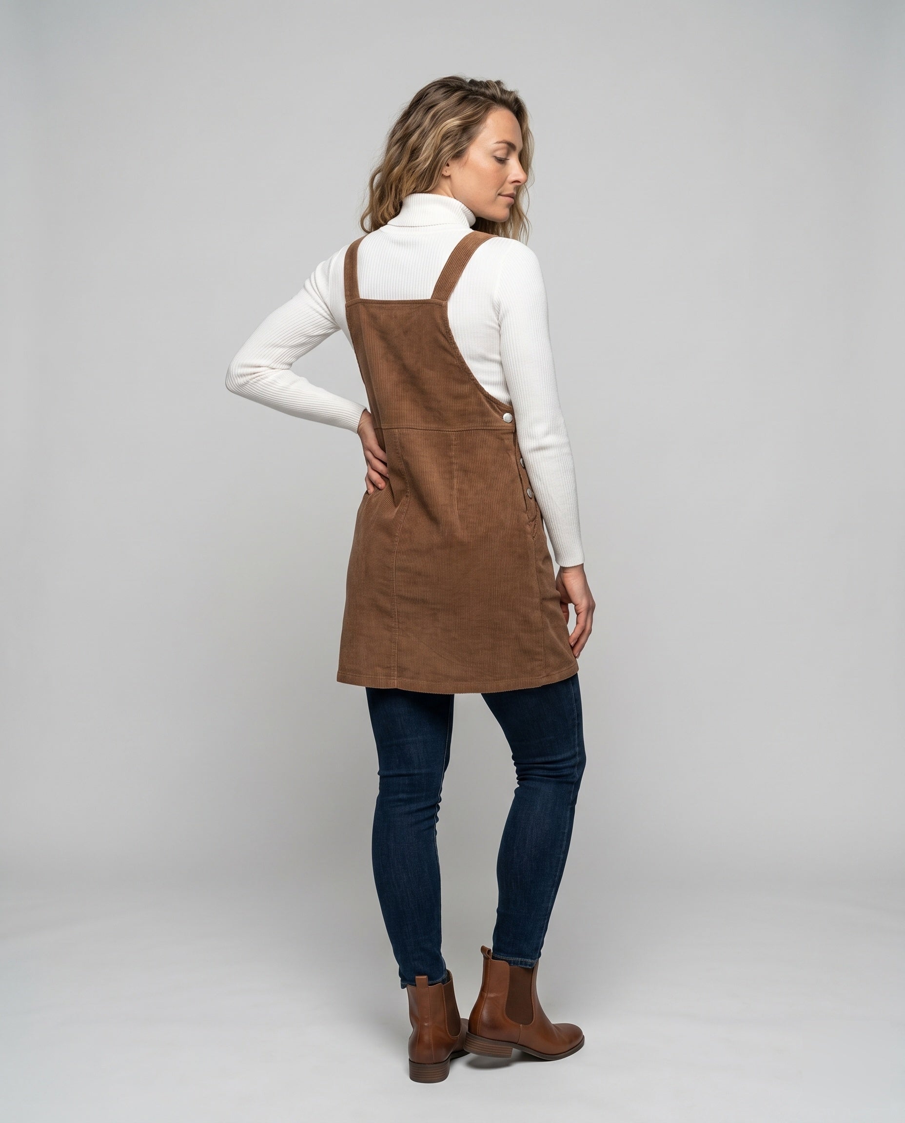Product 15634937479498 - back_view