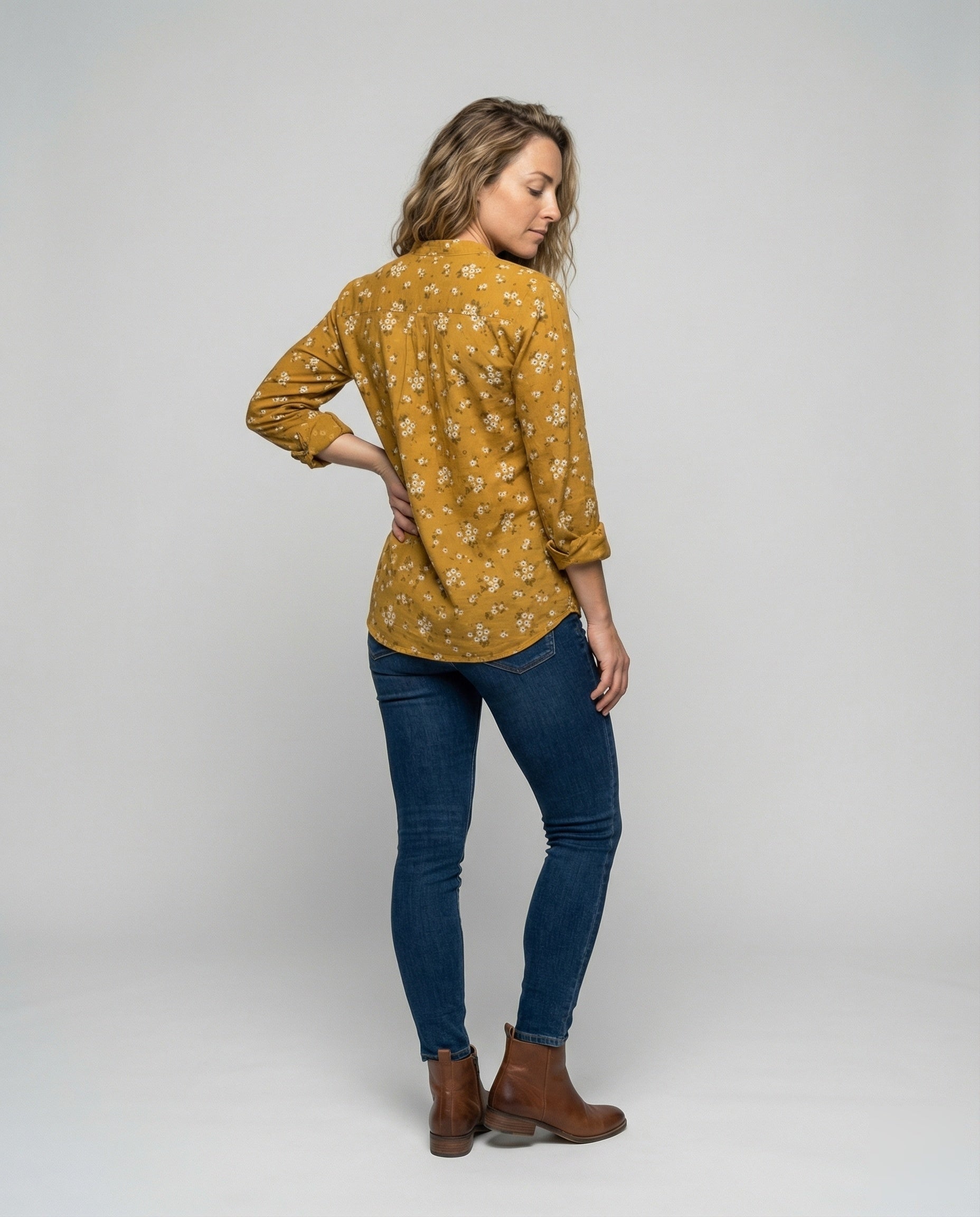 Product 15564322570570 - back_view