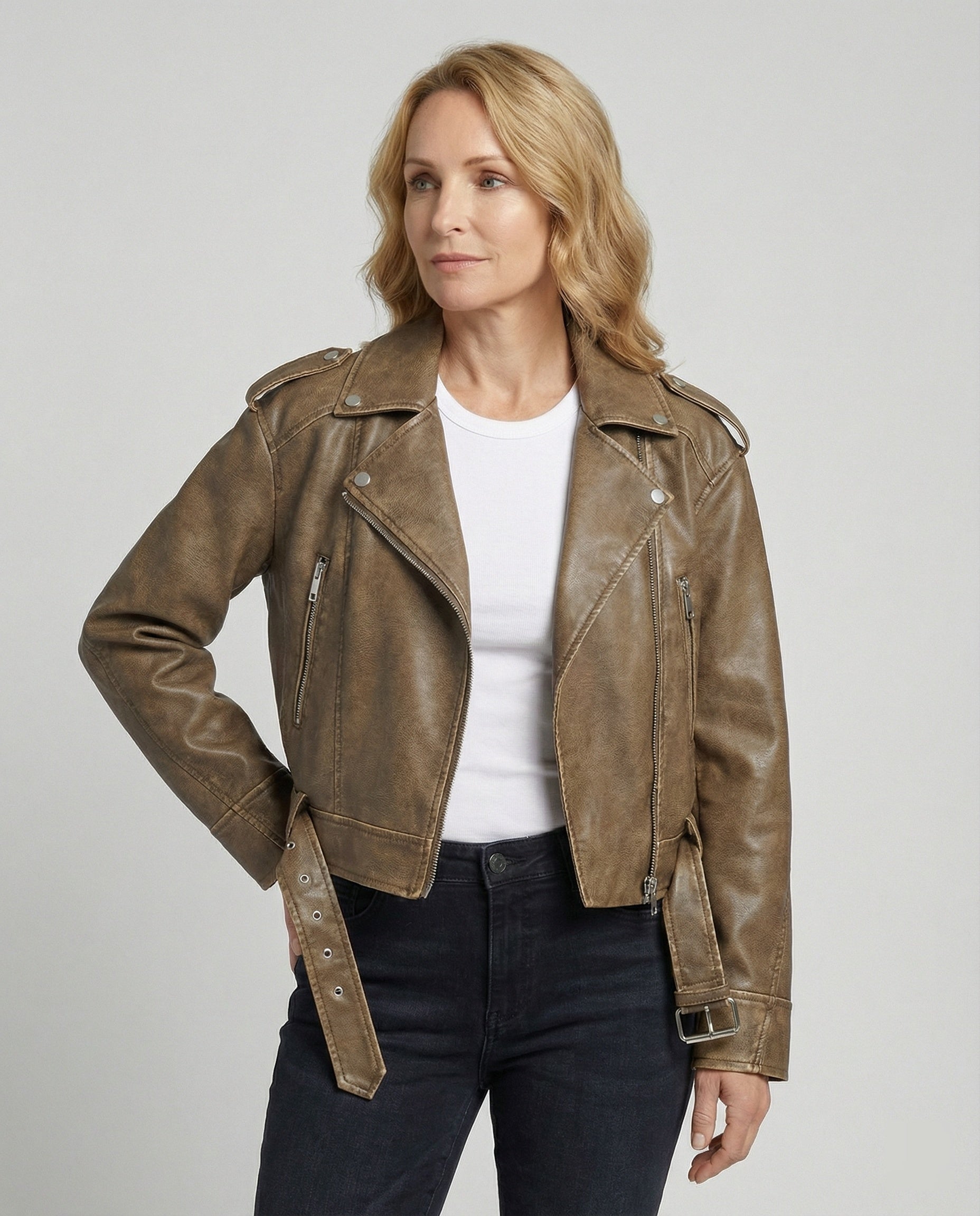 Ladies cropped faux leather jacket in biker style