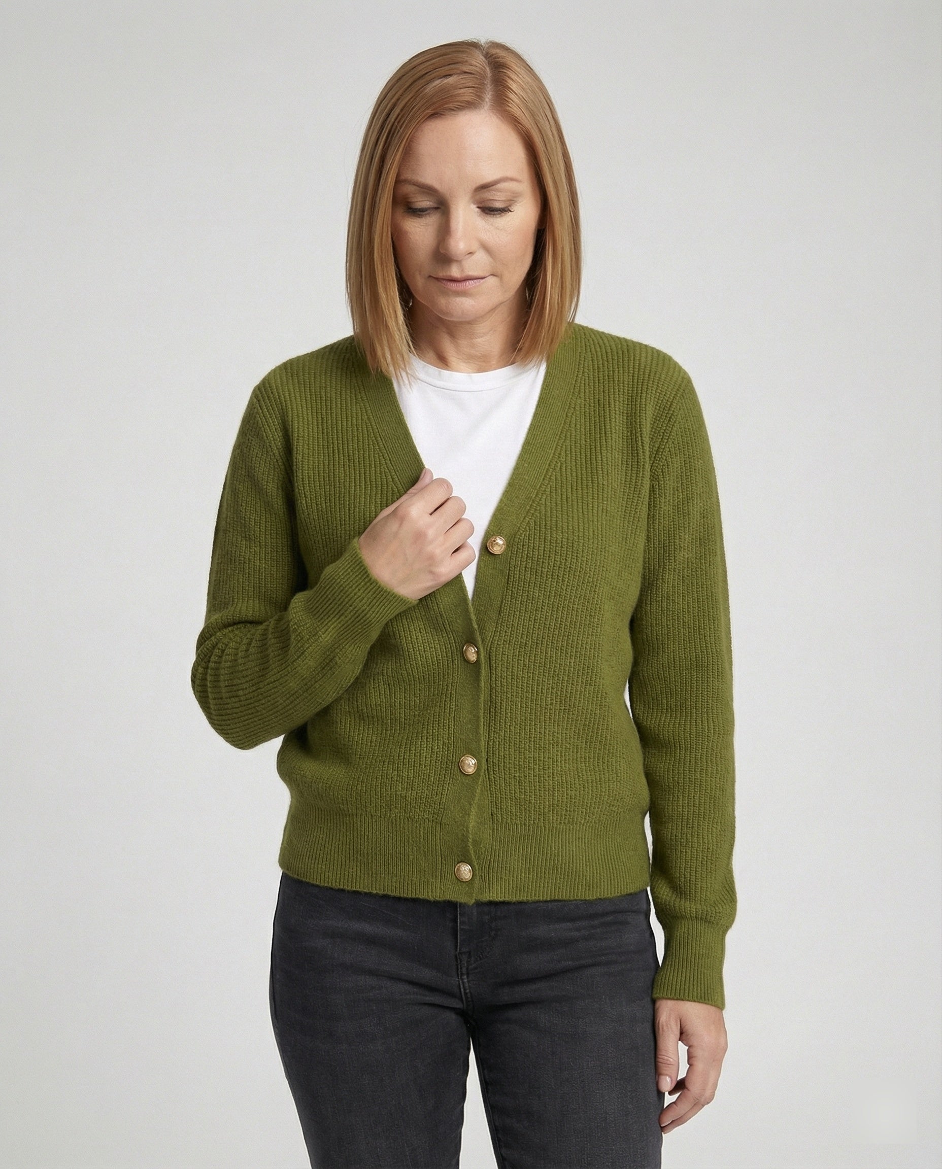 Women's cardigan with V-neck and buttons