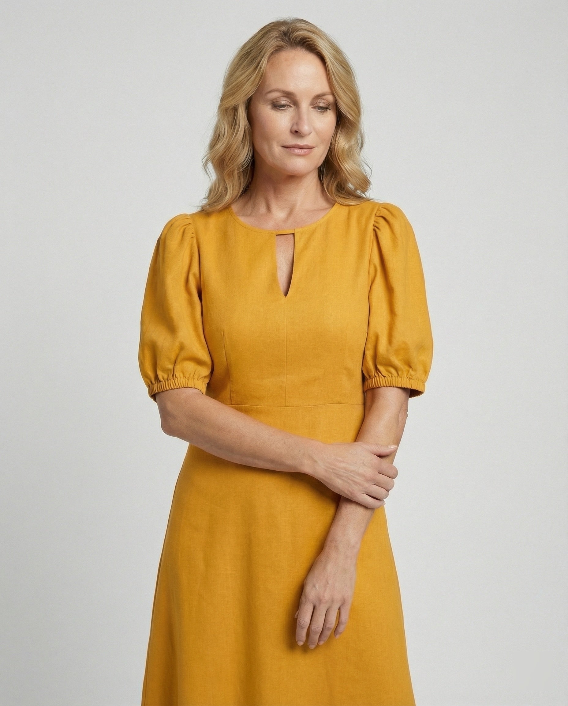 Women's midi dress with balloon sleeves