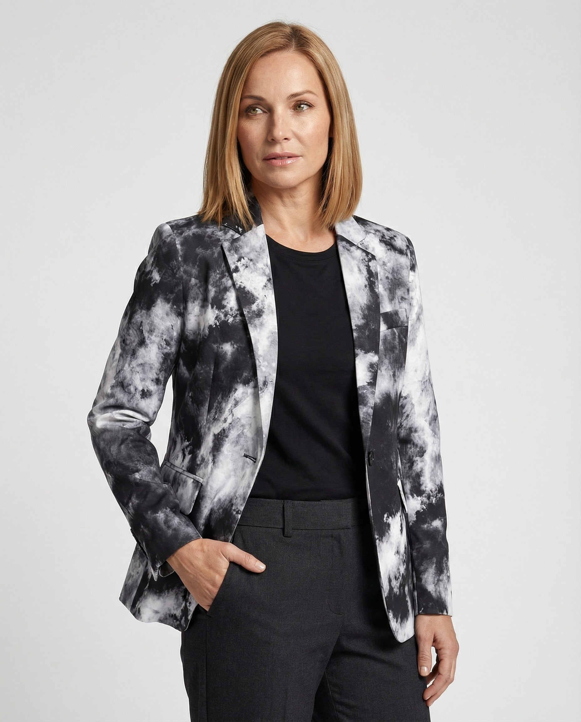 Women Short Blazer with Print and Lapel