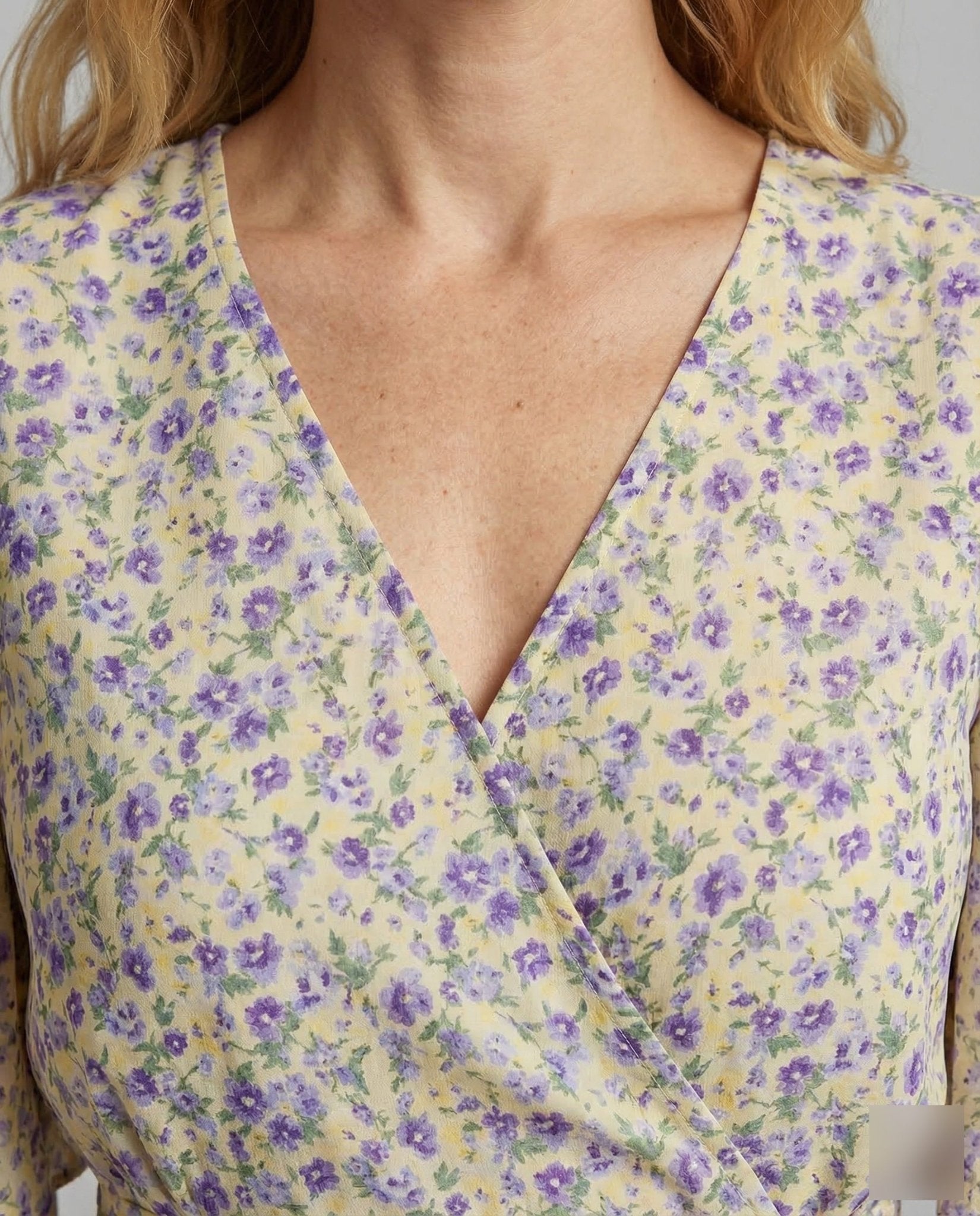 Women A-line dress with wing sleeves - Chichicherry