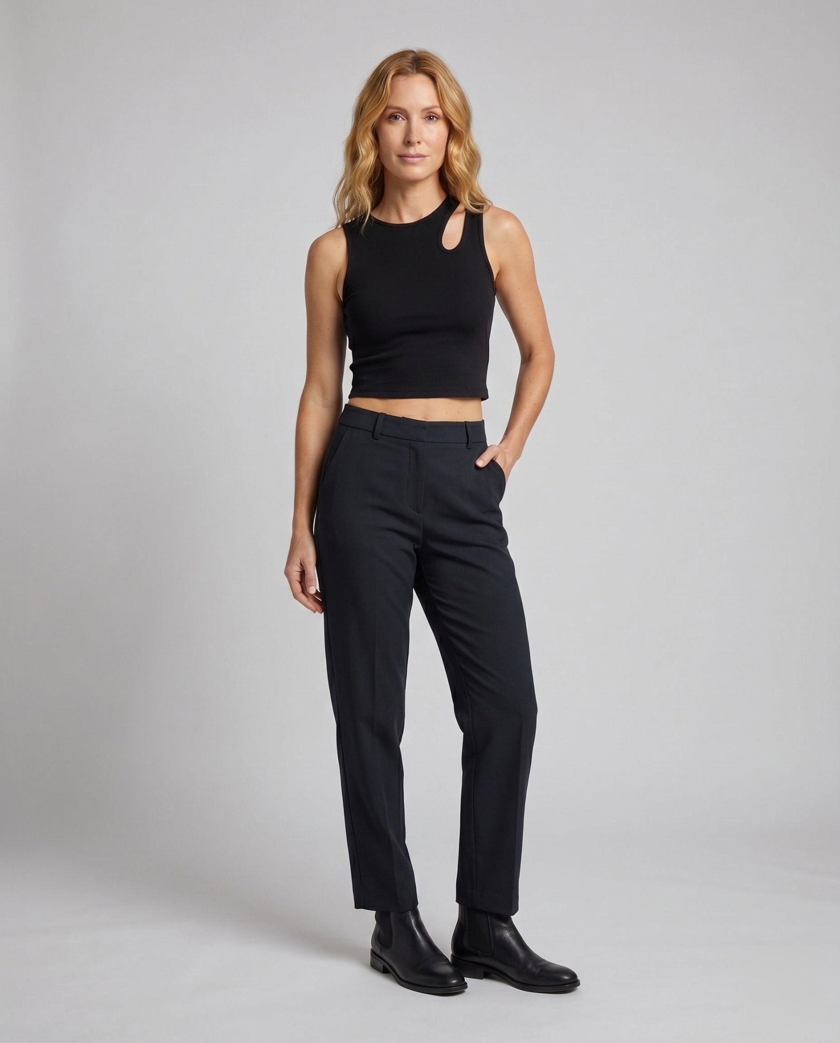 Women cropped top with experimental cut - Chichicherry