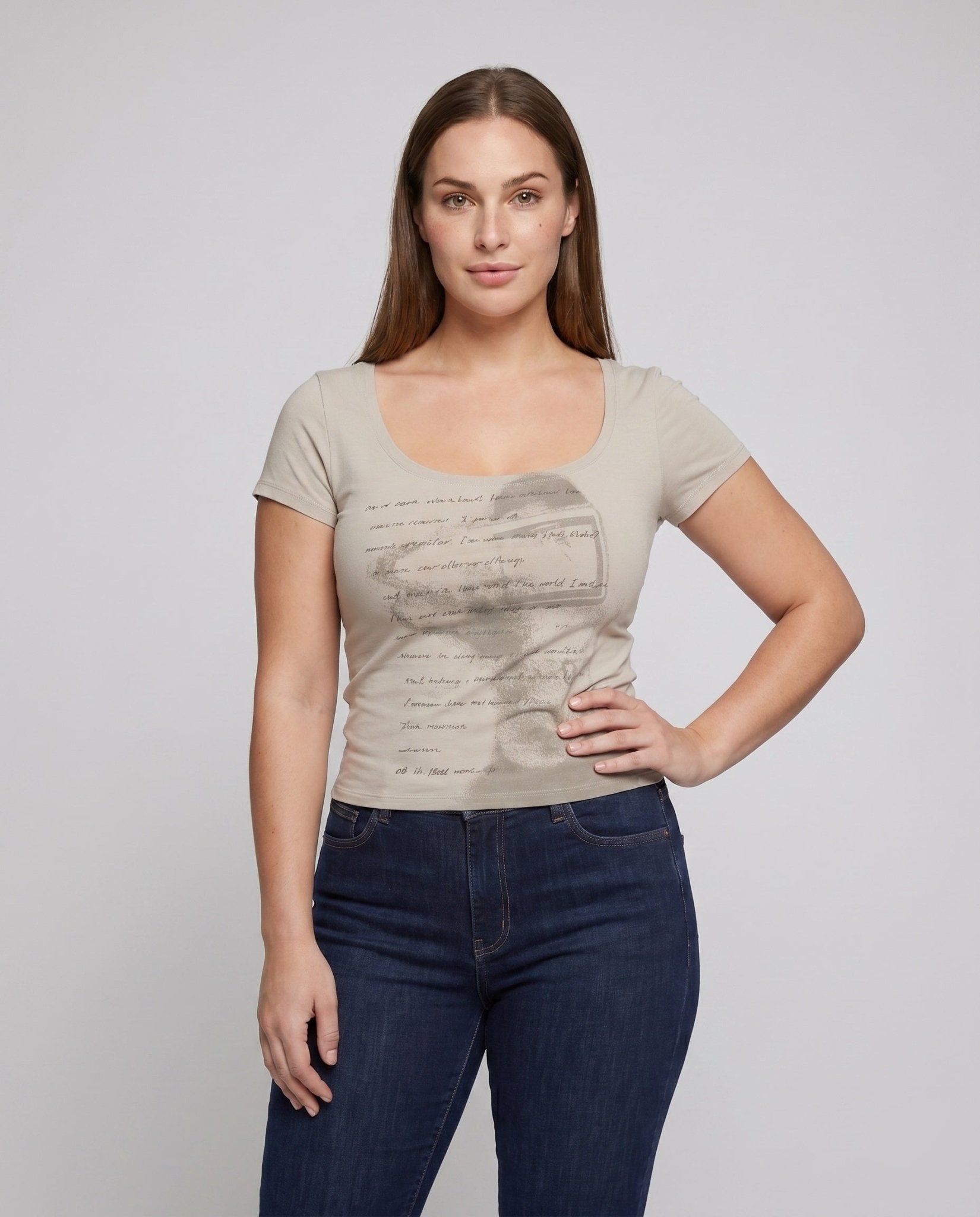 Women fitted top with creative lettering - Chichicherry