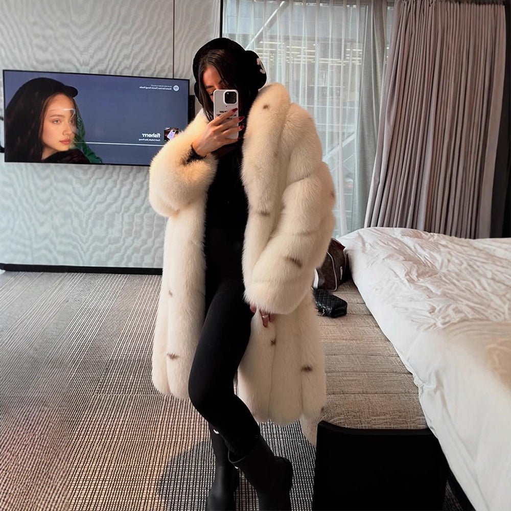 Women longer vegan faux fur coat with hood and voluminous fur collar Chichicherry - Chichicherry