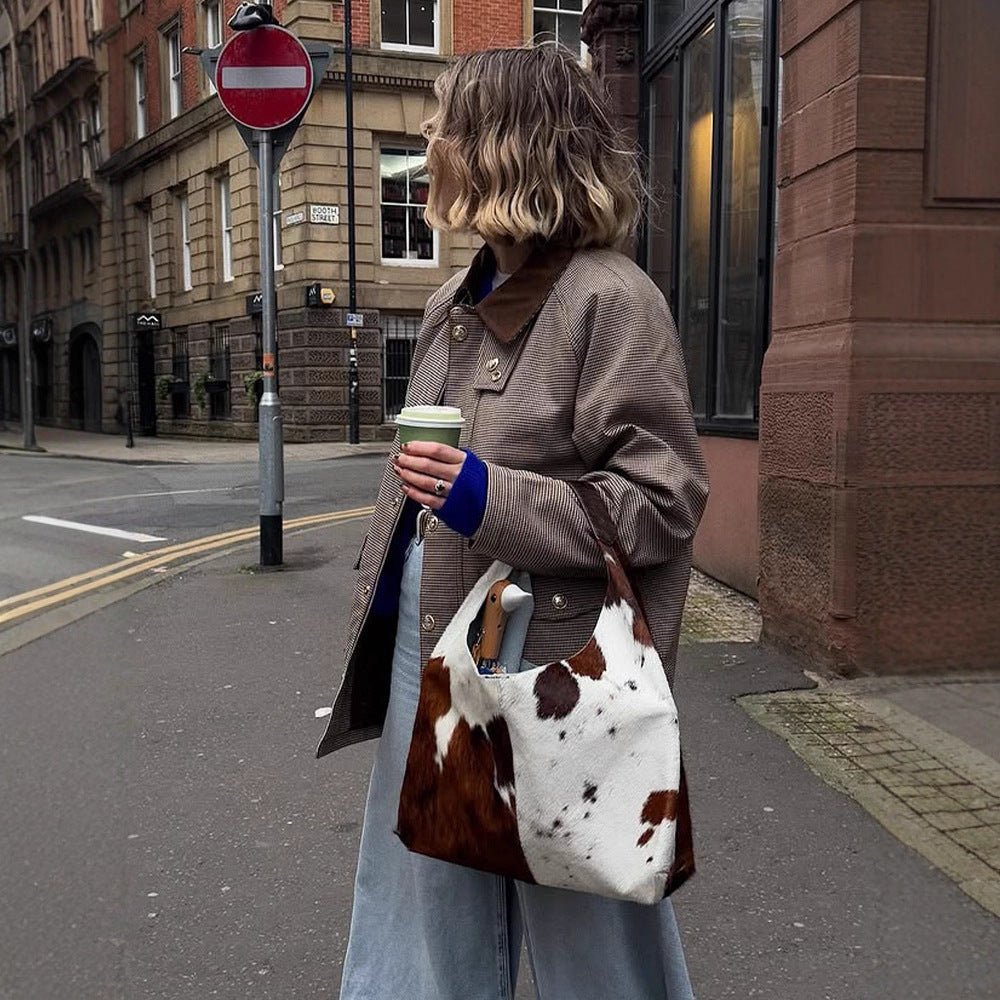 Women Oversize Boxy Jacket in Glencheck with Velvet Collar and Golden Decorative Buttons Chichicherry - Chichicherry