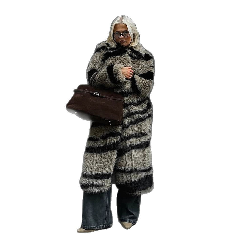 Women Oversize Faux Fur Coat with Striped Maxi Cut Chichicherry - Chichicherry