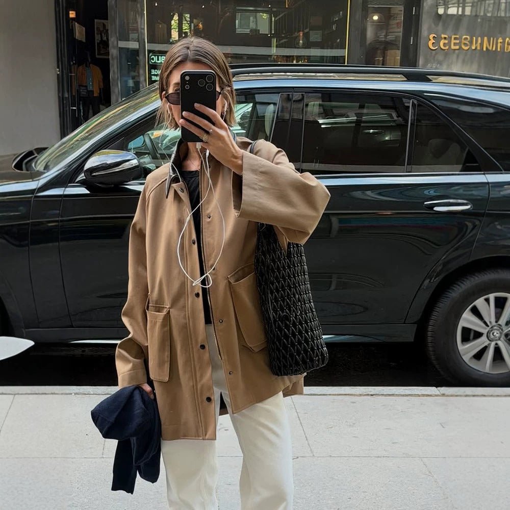 Women Oversize utilitarian Jacket with large flap pockets and contrast collar Chichicherry - Chichicherry