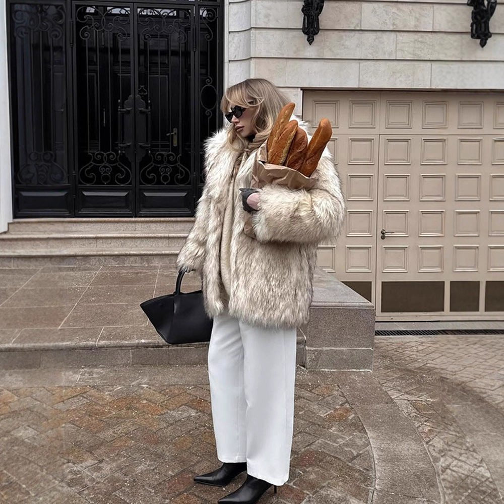 Women short coat made of faux fur with waist belt and voluminous shawl collar Chichicherry - Chichicherry