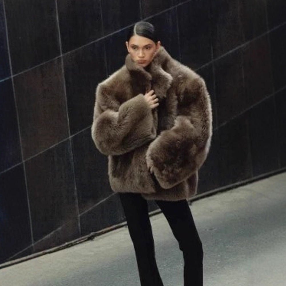 Women short coat made of luxurious faux fur with voluminous shawl collar and boxy silhouette Chichicherry - Chichicherry