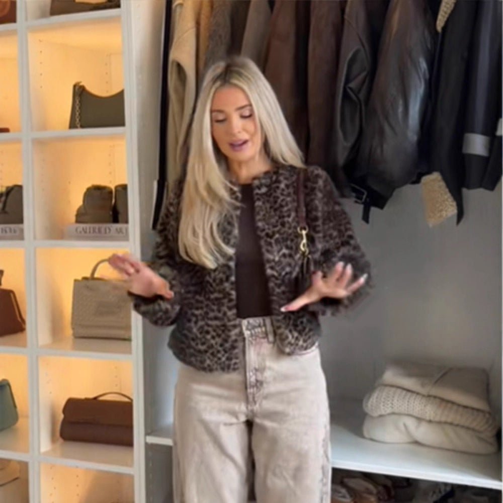 Women Short Cut Faux Fur Blouson with Leopard Print and Boxy Silhouette Chichicherry - Chichicherry