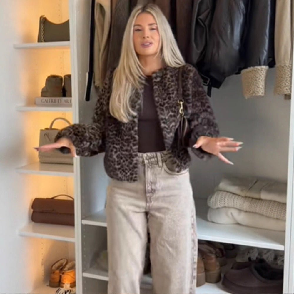 Women Short Cut Faux Fur Blouson with Leopard Print and Boxy Silhouette Chichicherry - Chichicherry