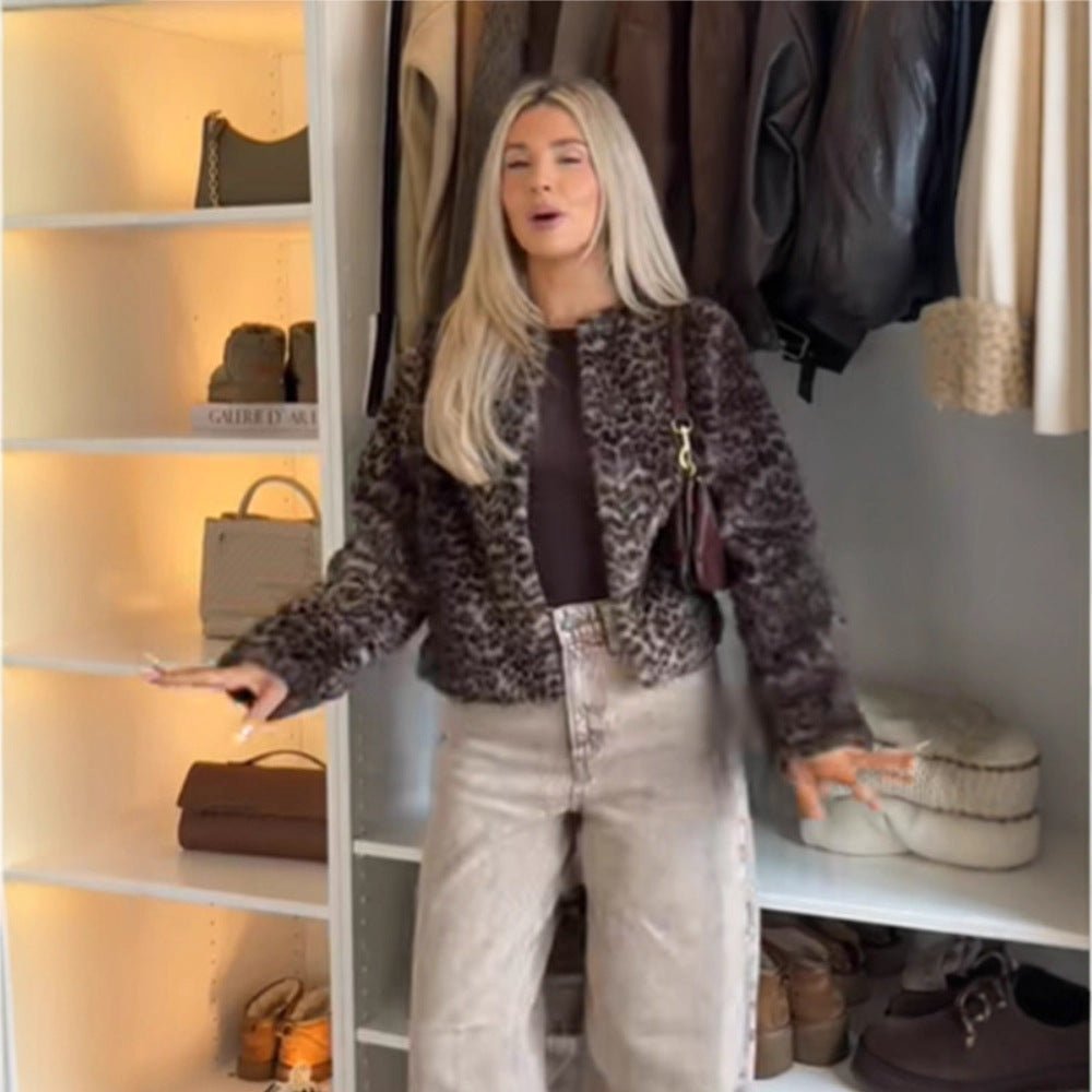 Women Short Cut Faux Fur Blouson with Leopard Print and Boxy Silhouette Chichicherry - Chichicherry