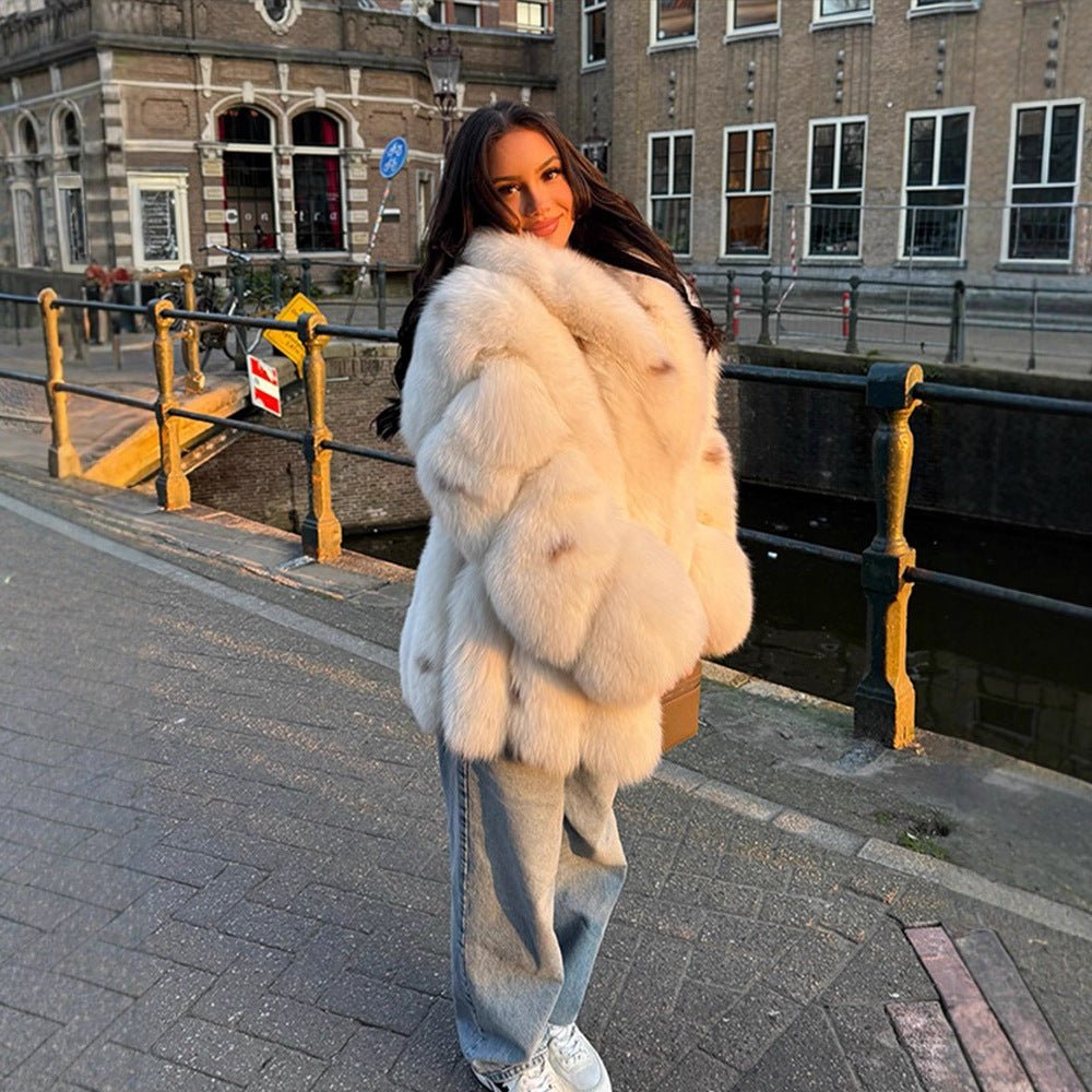 Women Short Cut Faux Fur Coat with Voluminous Teddy Effect Chichicherry - Chichicherry