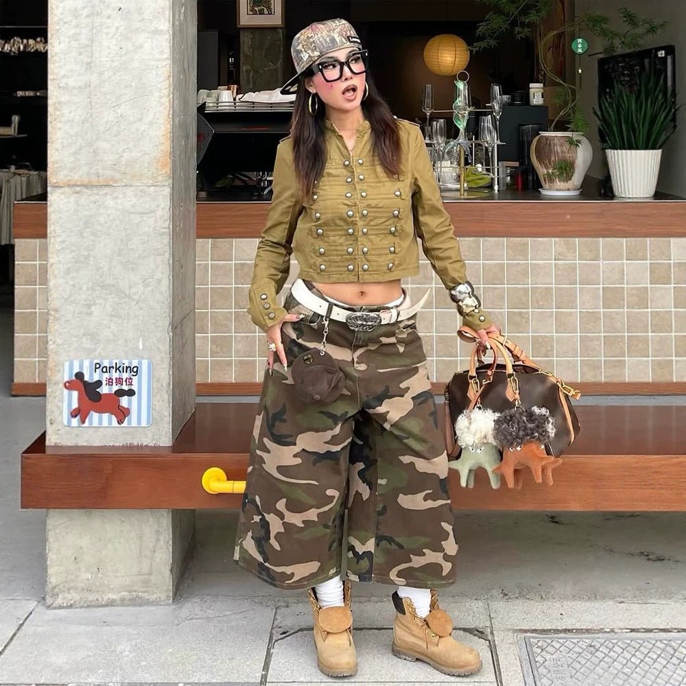 Women short-cut military-inspired cargo jacket with decorative button placket Chichicherry - Chichicherry