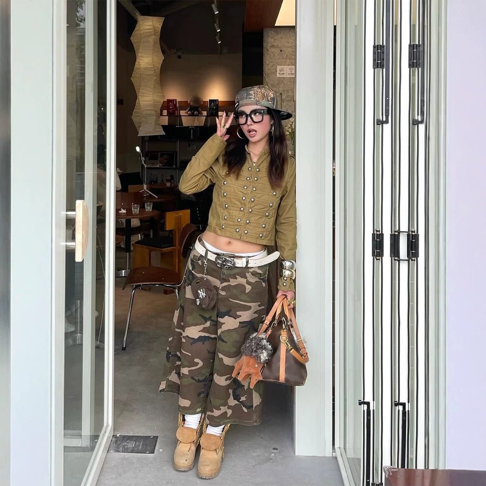 Women short-cut military-inspired cargo jacket with decorative button placket Chichicherry - Chichicherry