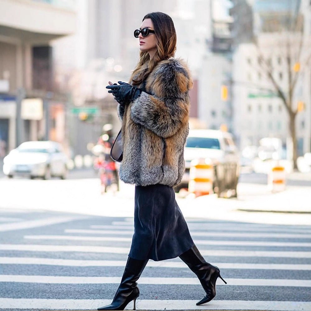 Women short cut oversized faux fur coat with voluminous shawl collar Chichicherry - Chichicherry