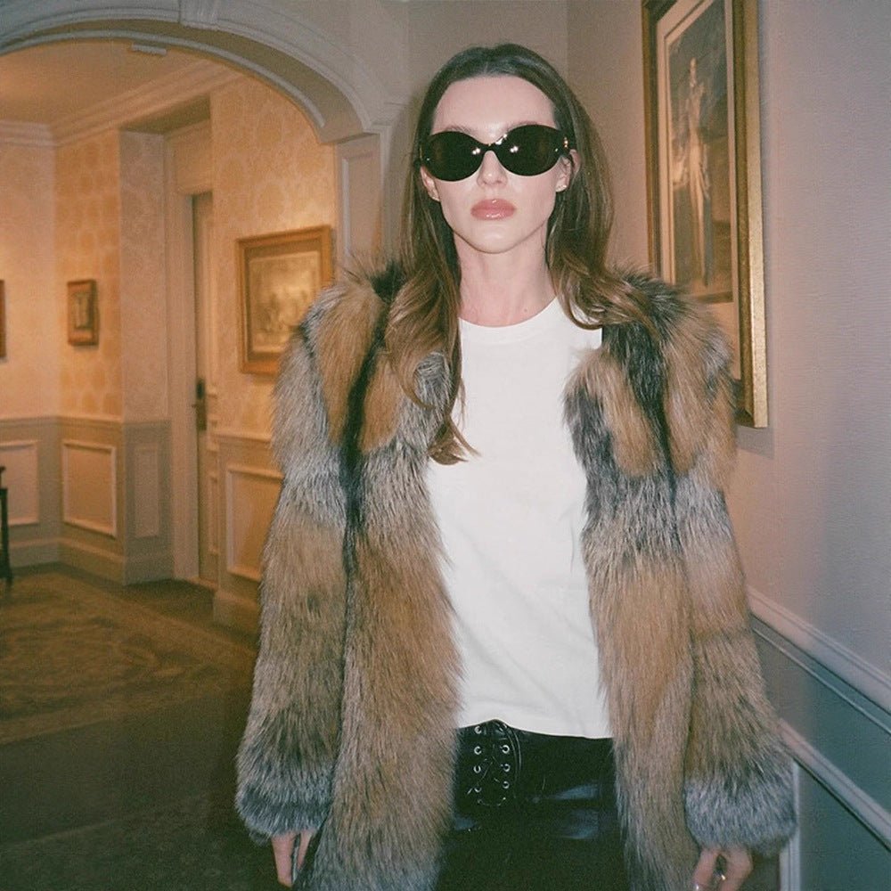 Women short cut oversized faux fur coat with voluminous shawl collar Chichicherry - Chichicherry