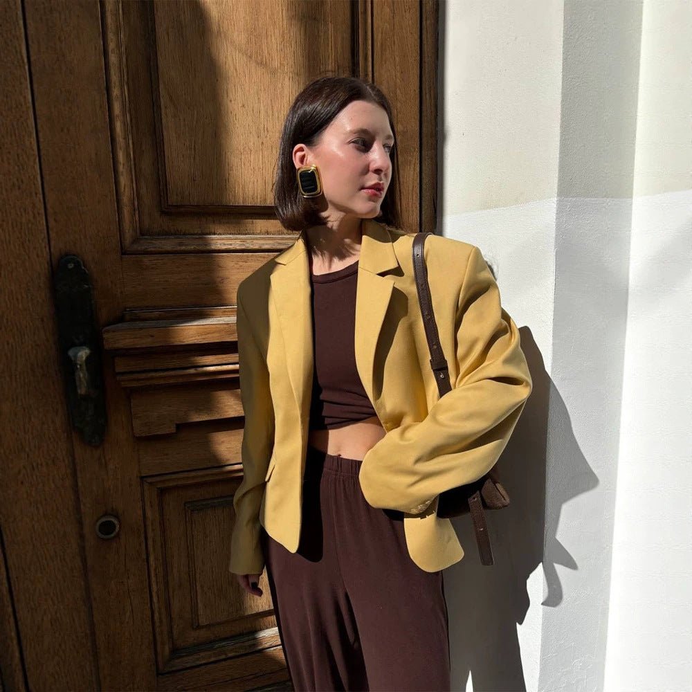 Women Tailored Blazer with Structured Shoulder and Figure-Shaping Silhouette Chichicherry - Chichicherry