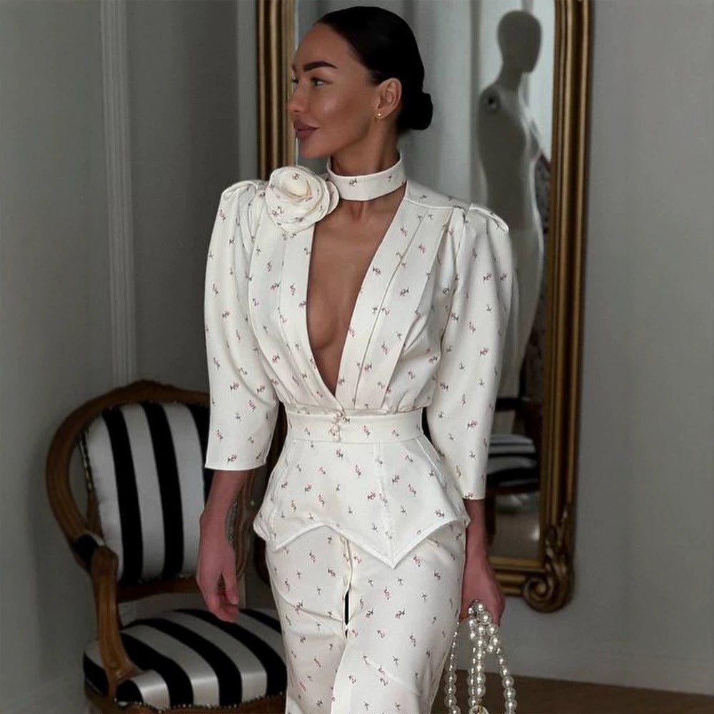 Women tailored pantsuit set with deep V-neck, structured peplum waist and fine floral jacquard Chichicherry - Chichicherry