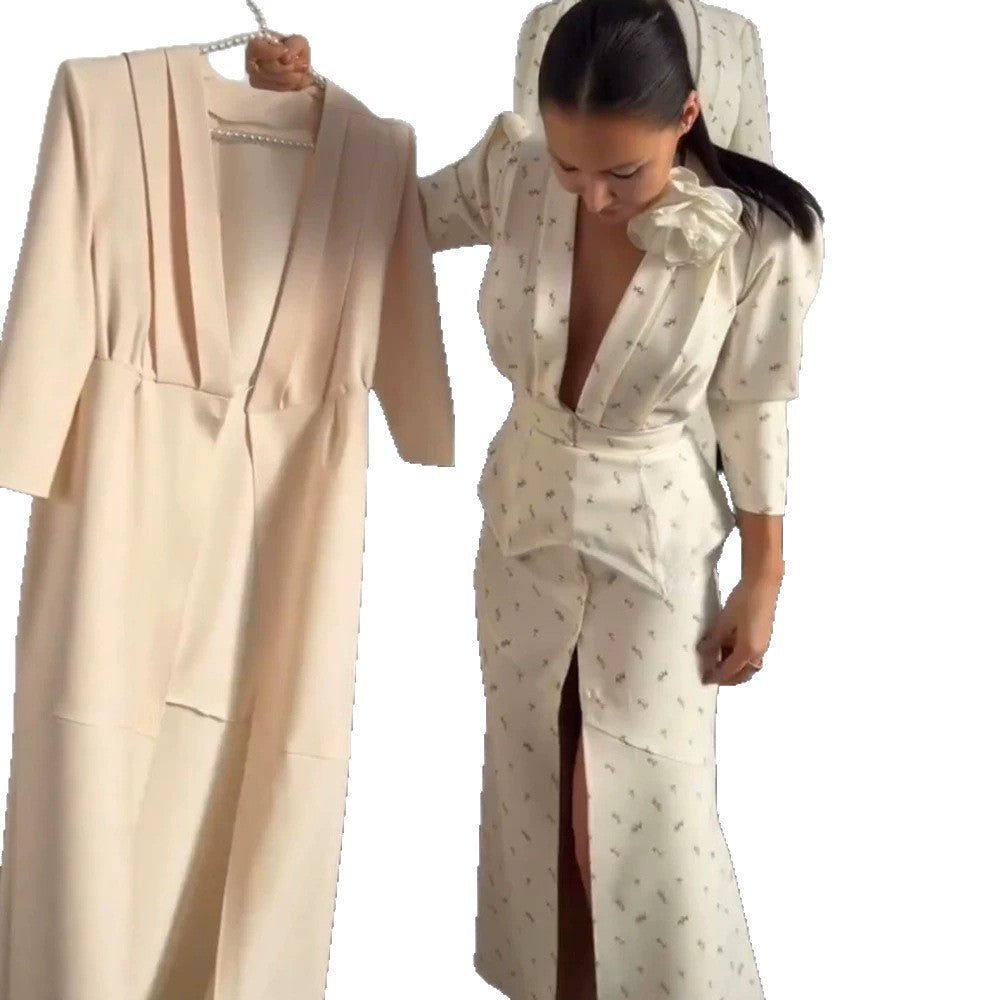 Women tailored pantsuit set with deep V-neck, structured peplum waist and fine floral jacquard Chichicherry - Chichicherry